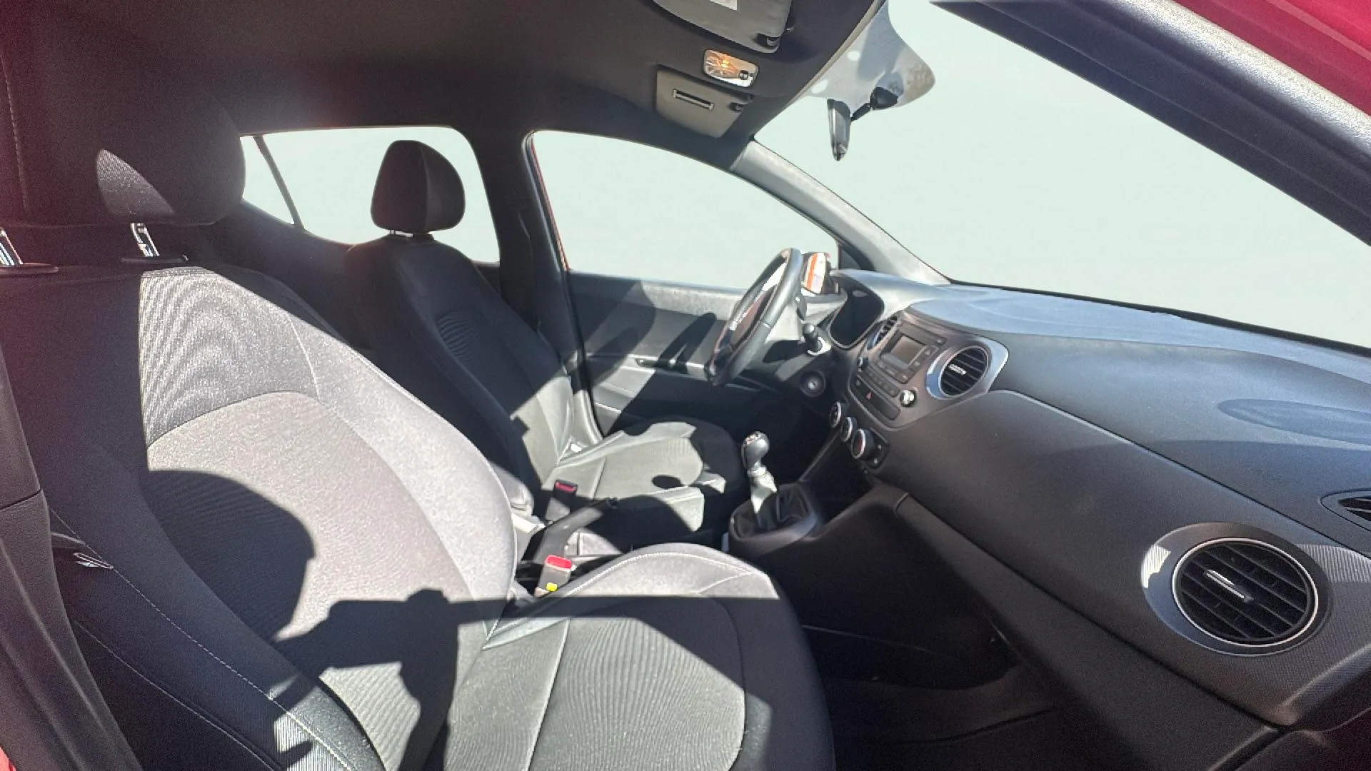 Hyundai i10 1.0 Klass - foto 12