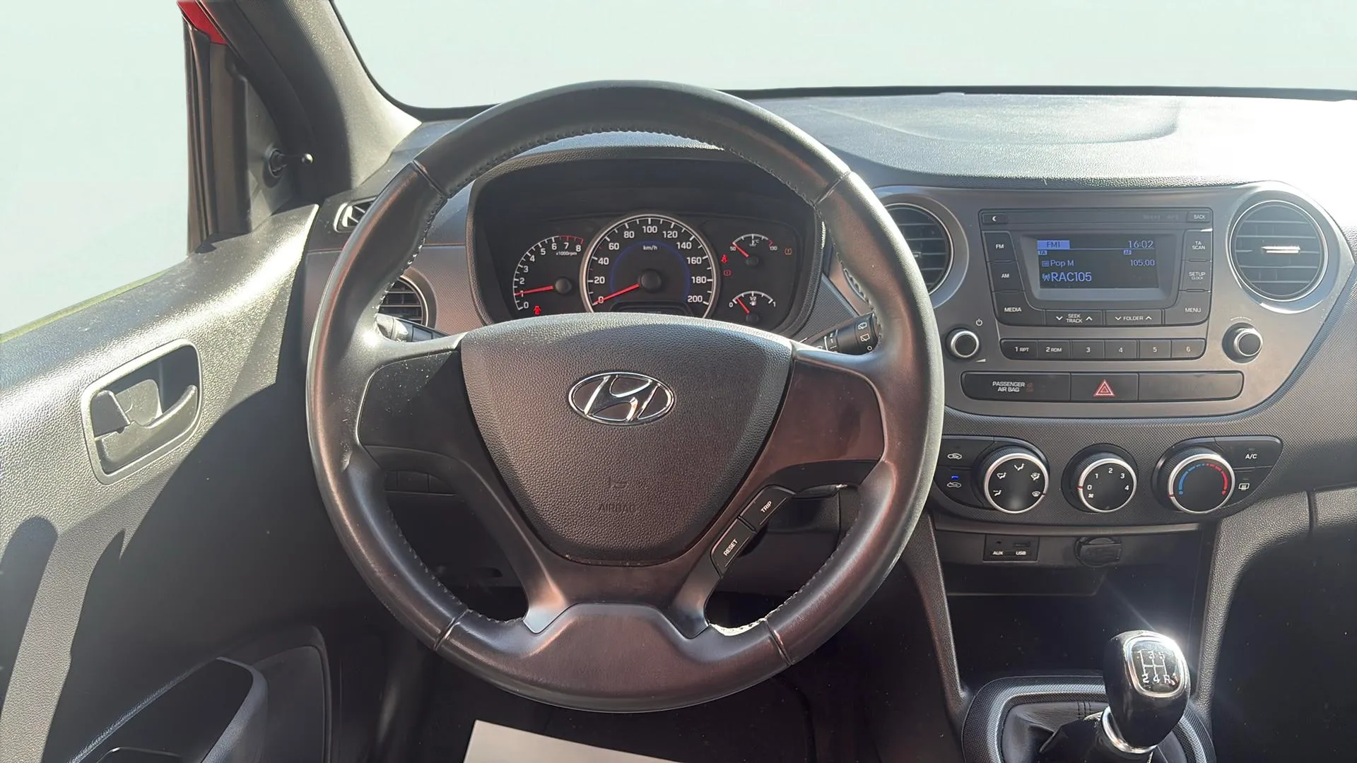 Hyundai i10 1.0 Klass - foto 9