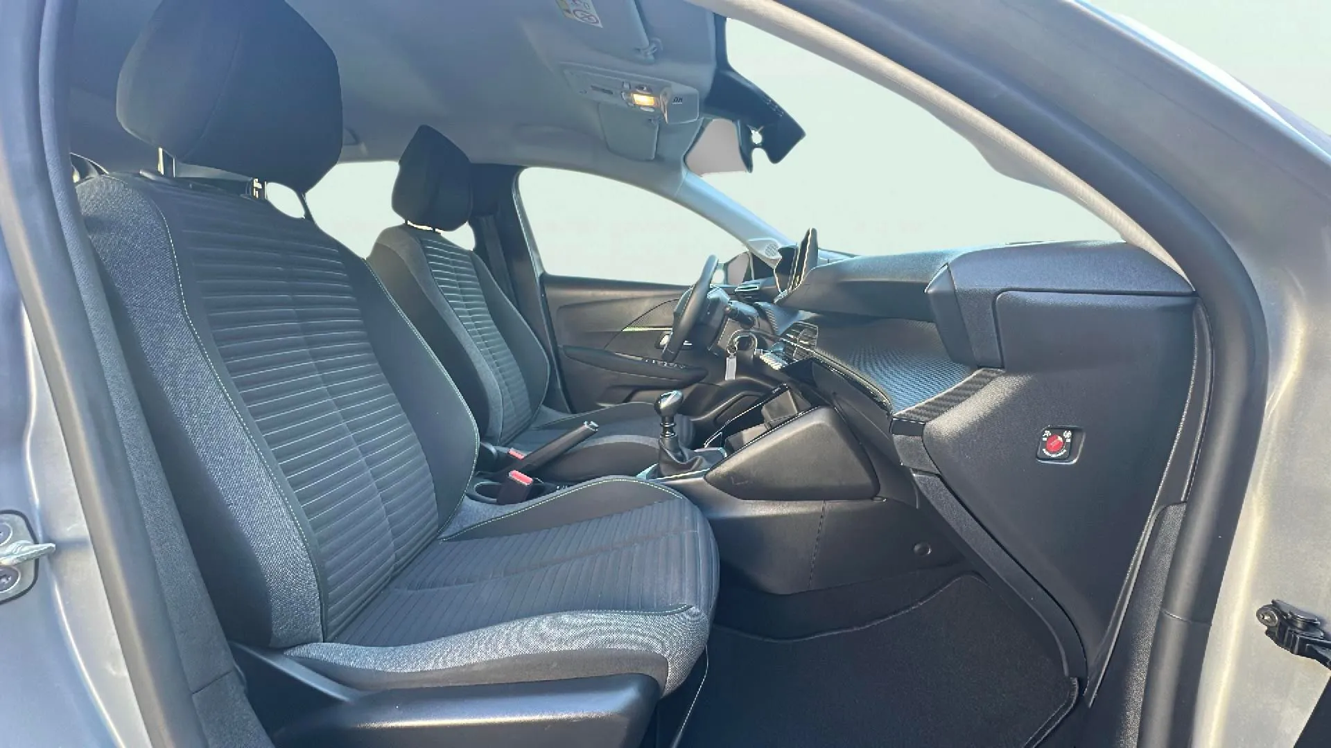Peugeot 208 Allure PureTech 100 - foto 12