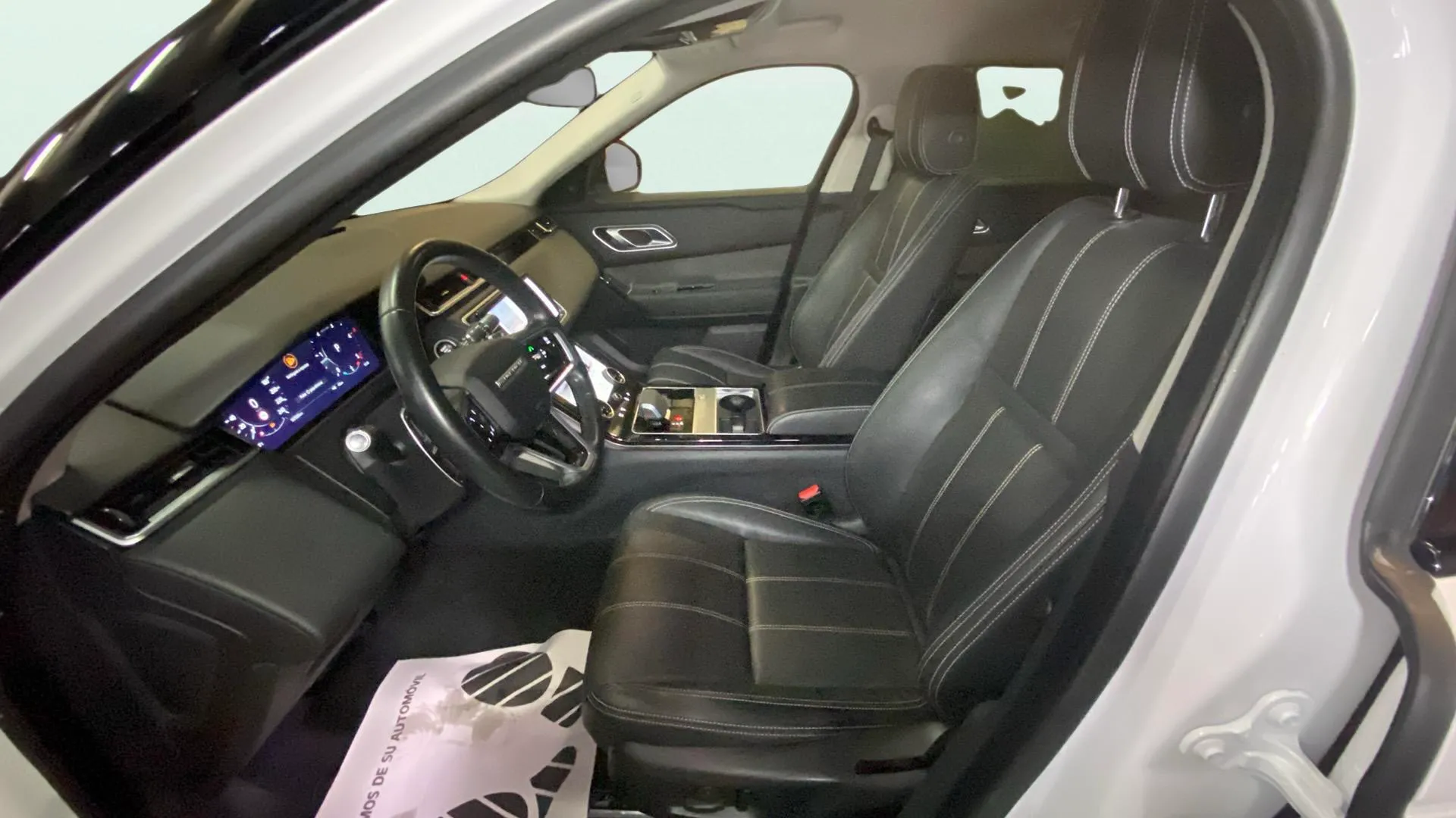 Land Rover Range Rover Velar 2.0D I4 4WD - foto 10