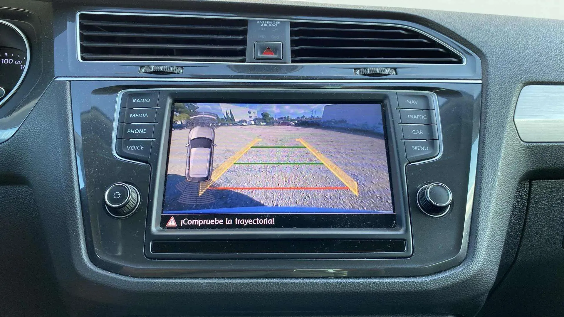 Volkswagen Tiguan Sport 2.0 TDI BMT DSG - foto 18