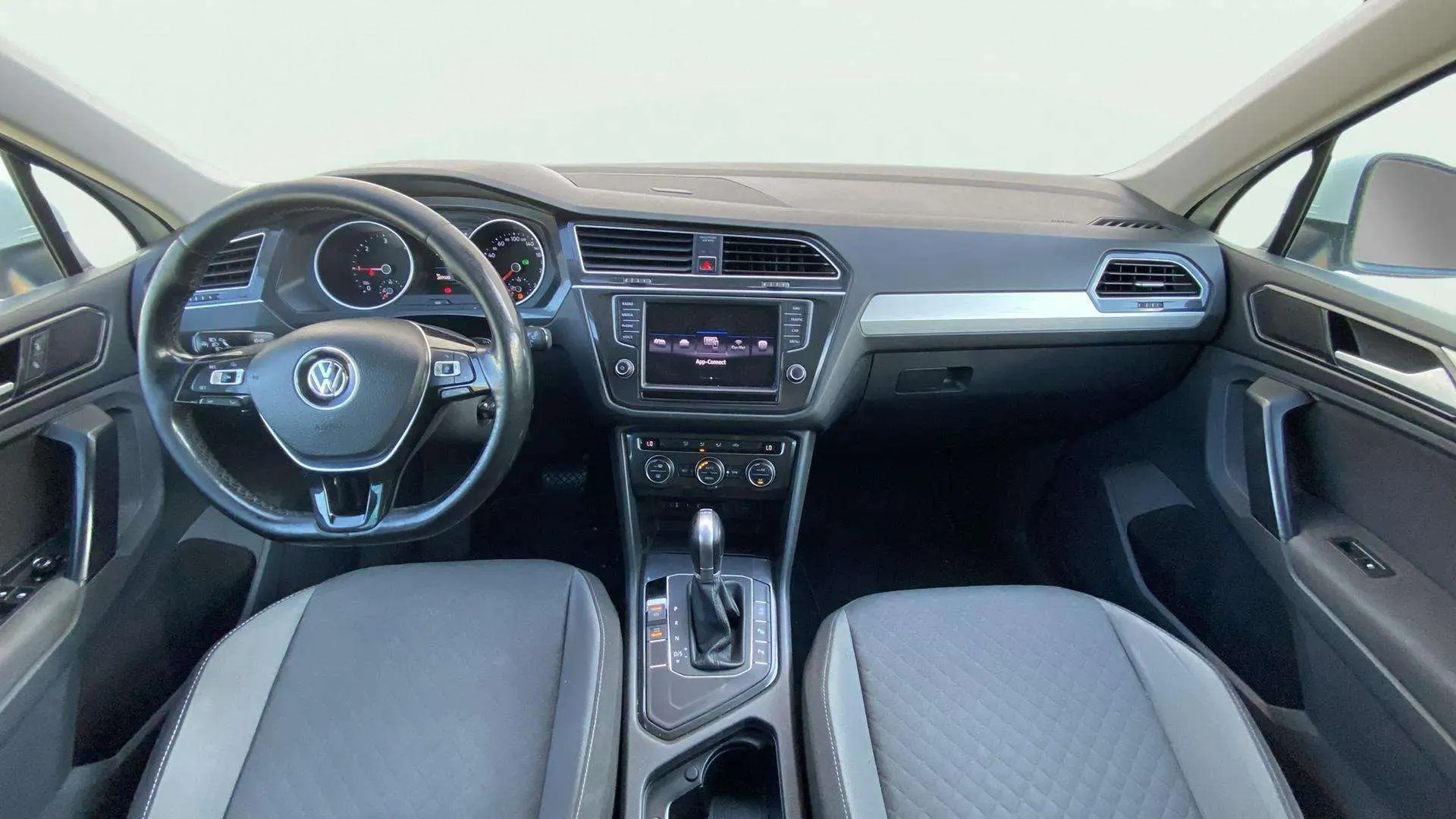 Volkswagen Tiguan Sport 2.0 TDI BMT DSG - foto 9
