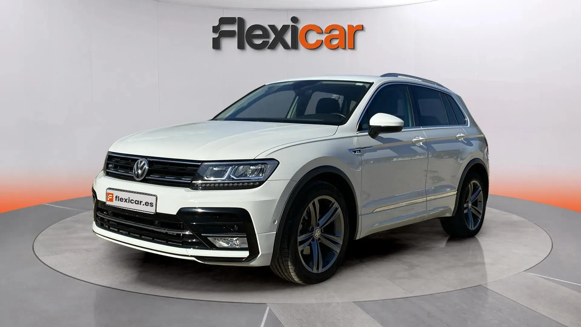 Volkswagen Tiguan Sport 2.0 TDI BMT DSG - foto 2
