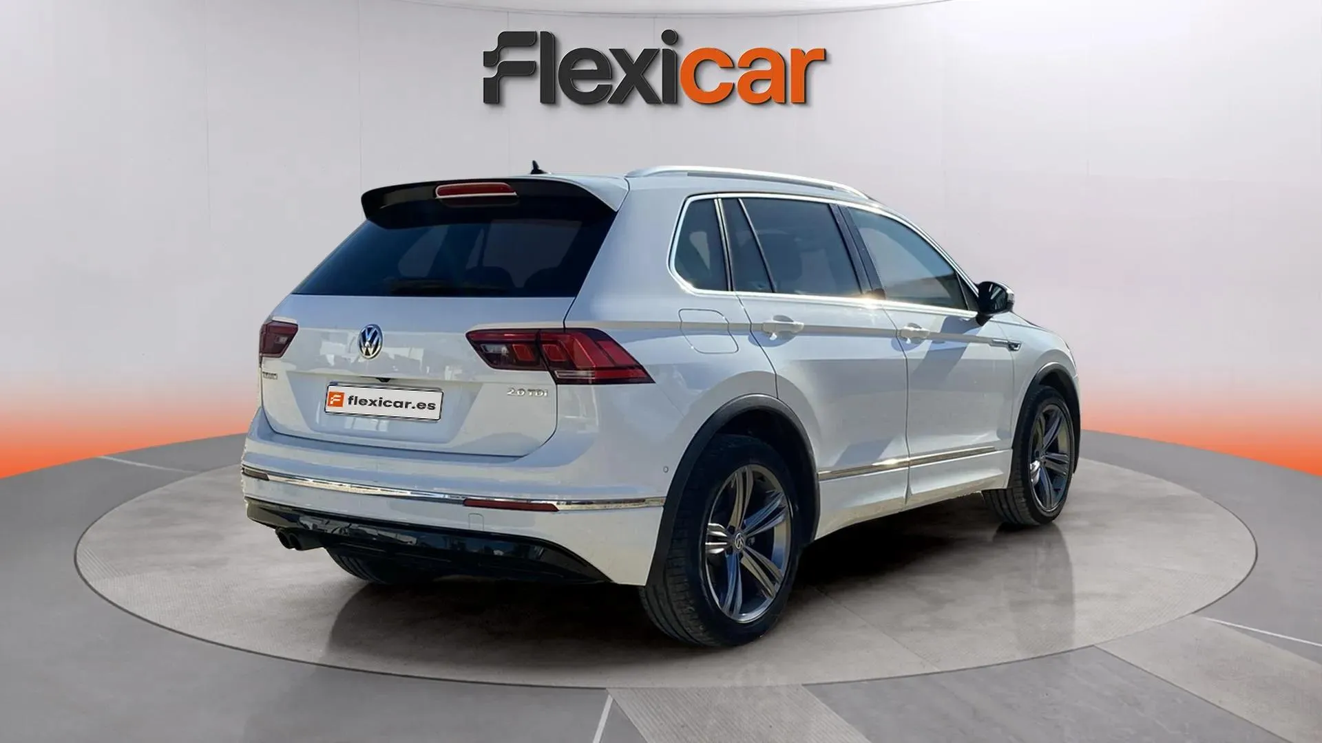 Volkswagen Tiguan Sport 2.0 TDI BMT DSG - foto 6