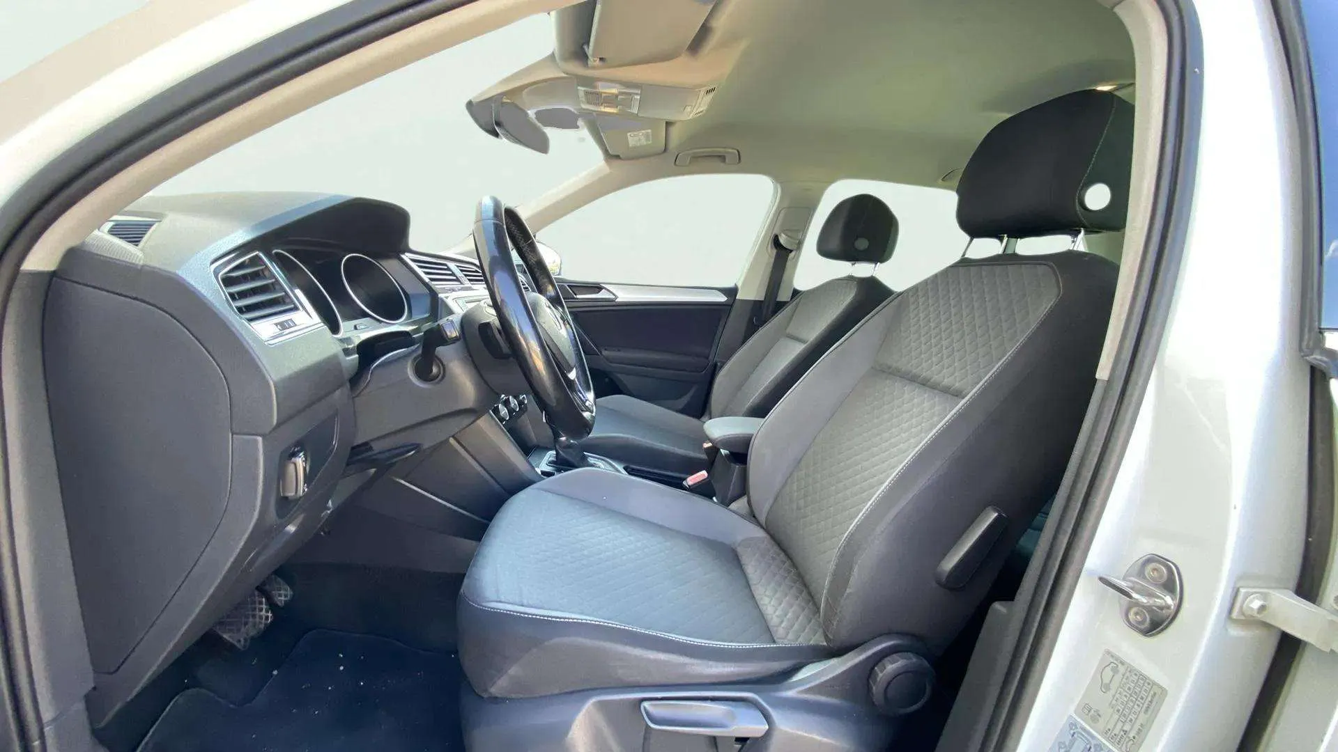 Volkswagen Tiguan Sport 2.0 TDI BMT DSG - foto 12