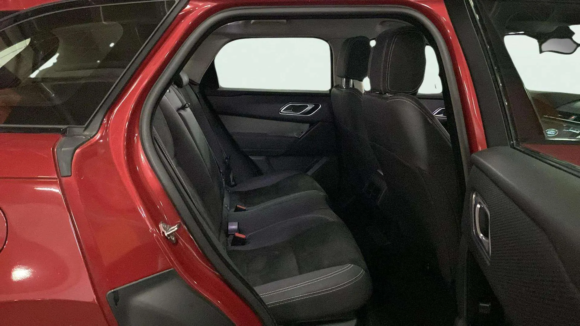 Land Rover Range Rover Velar 2.0 D180 4WD - foto 28