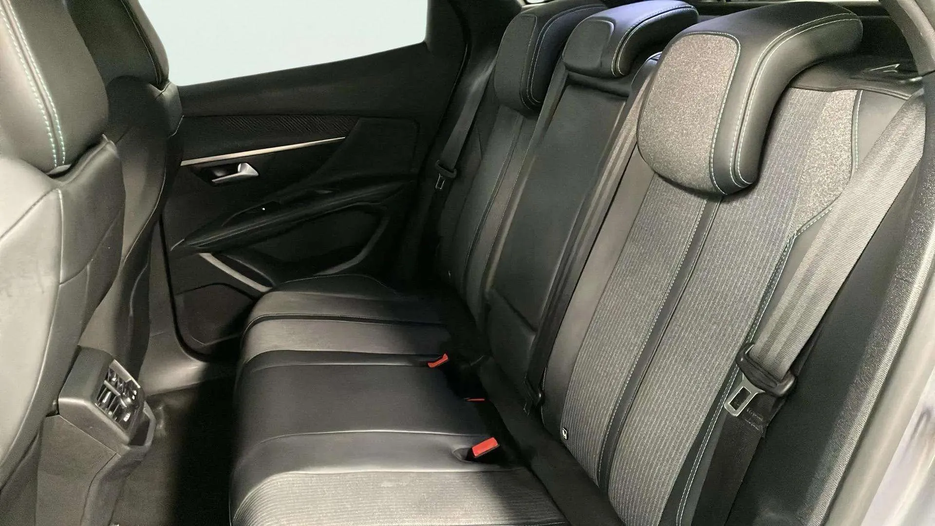 Peugeot 3008 1.2 PureTech Allure Pack - foto 10