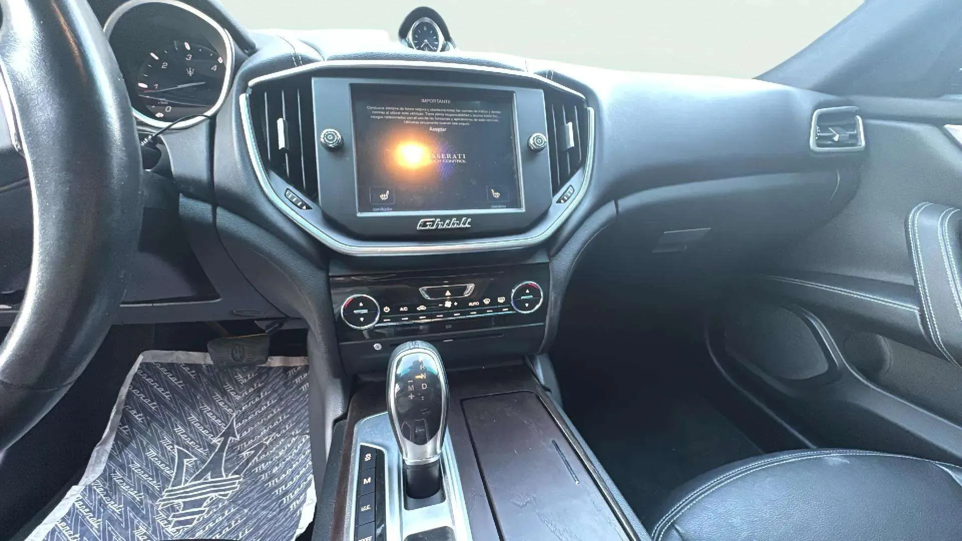 Maserati Ghibli 3.0 V6 DS RWD - foto 14