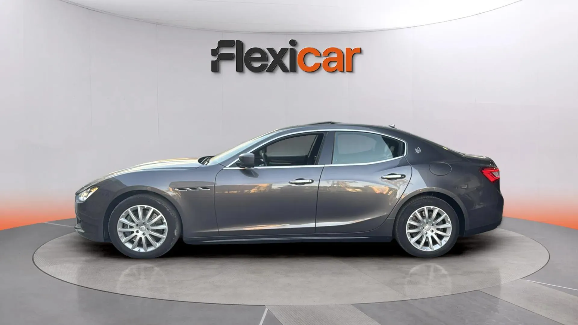 Maserati Ghibli 3.0 V6 DS RWD - foto 6