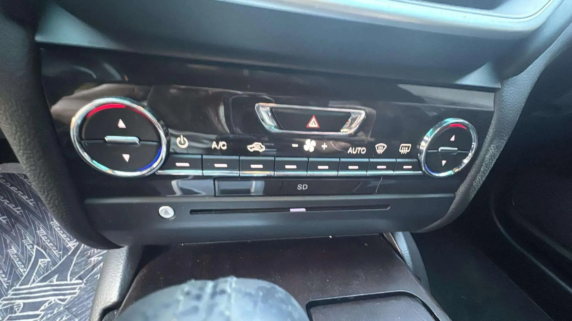Maserati Ghibli 3.0 V6 DS RWD - foto 18