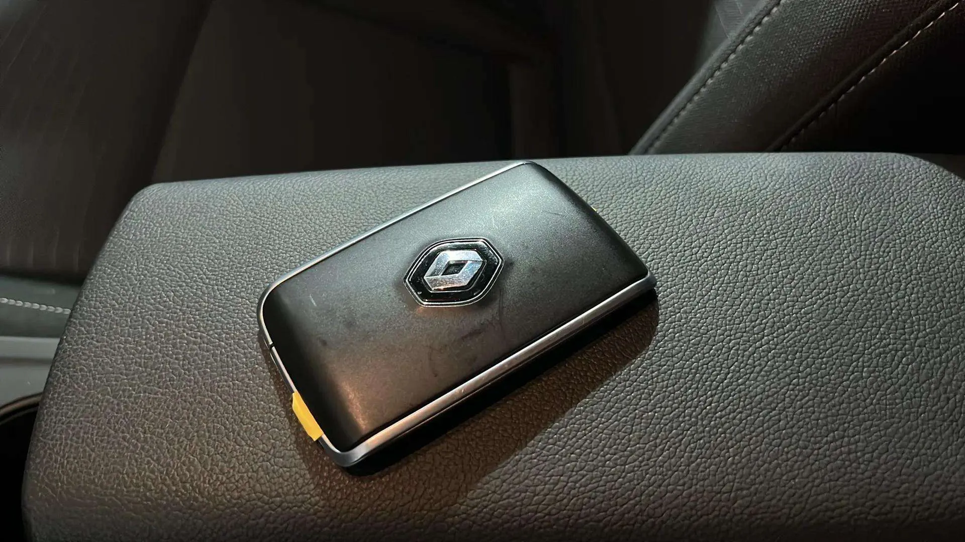 Renault Arkana Evolution TCe EDC mild hybr - foto 30