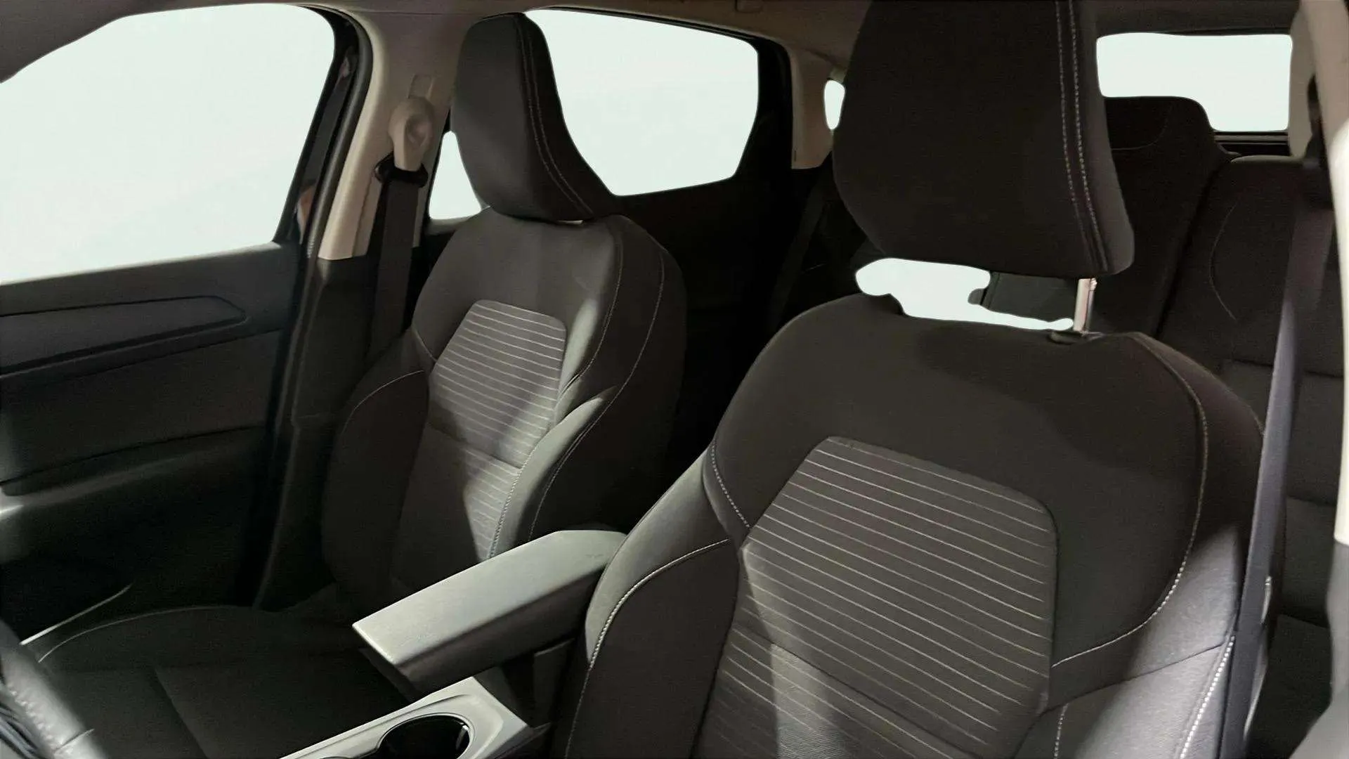 Renault Arkana Evolution TCe EDC mild hybr - foto 27