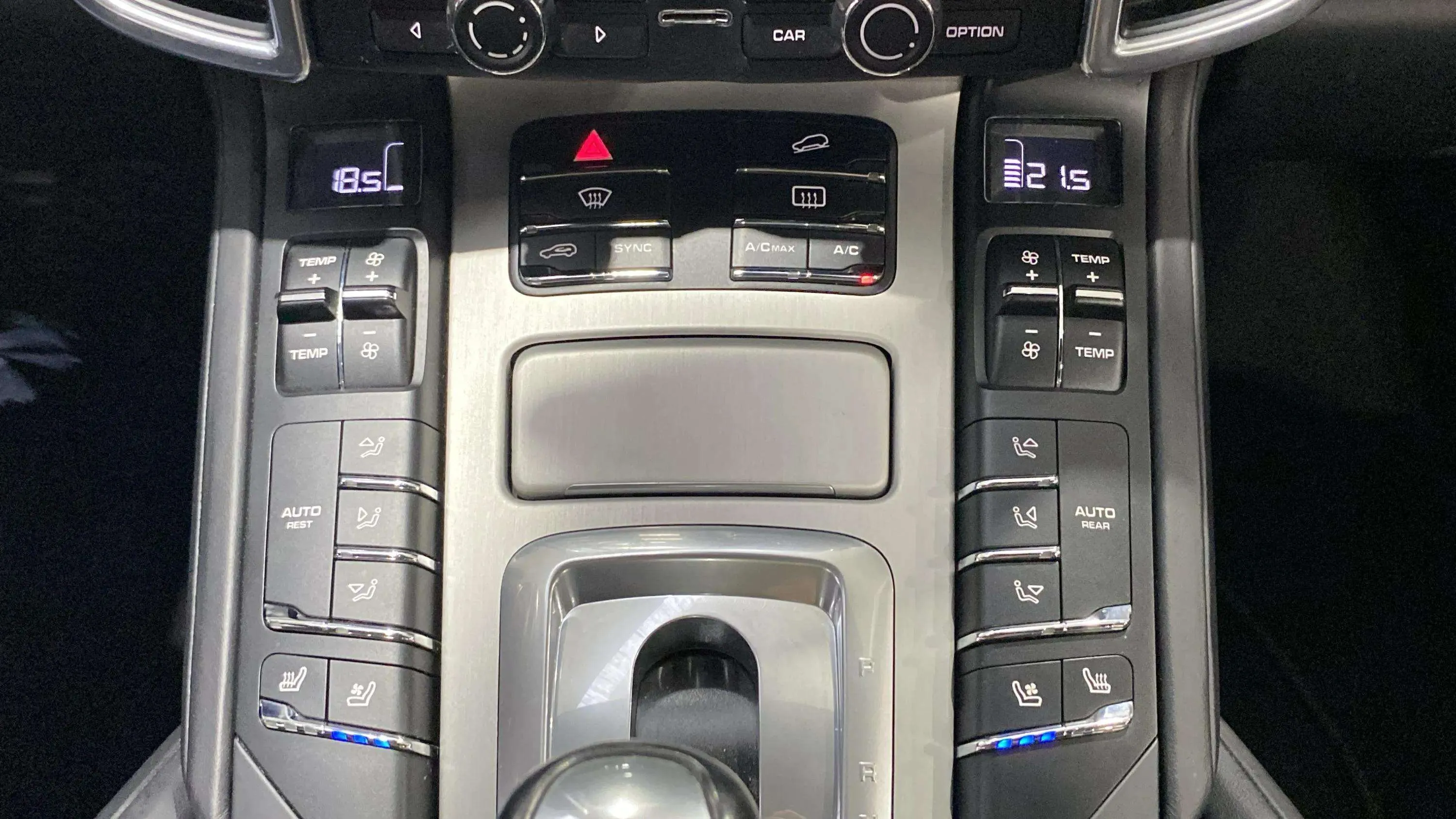Porsche Cayenne Turbo - foto 33