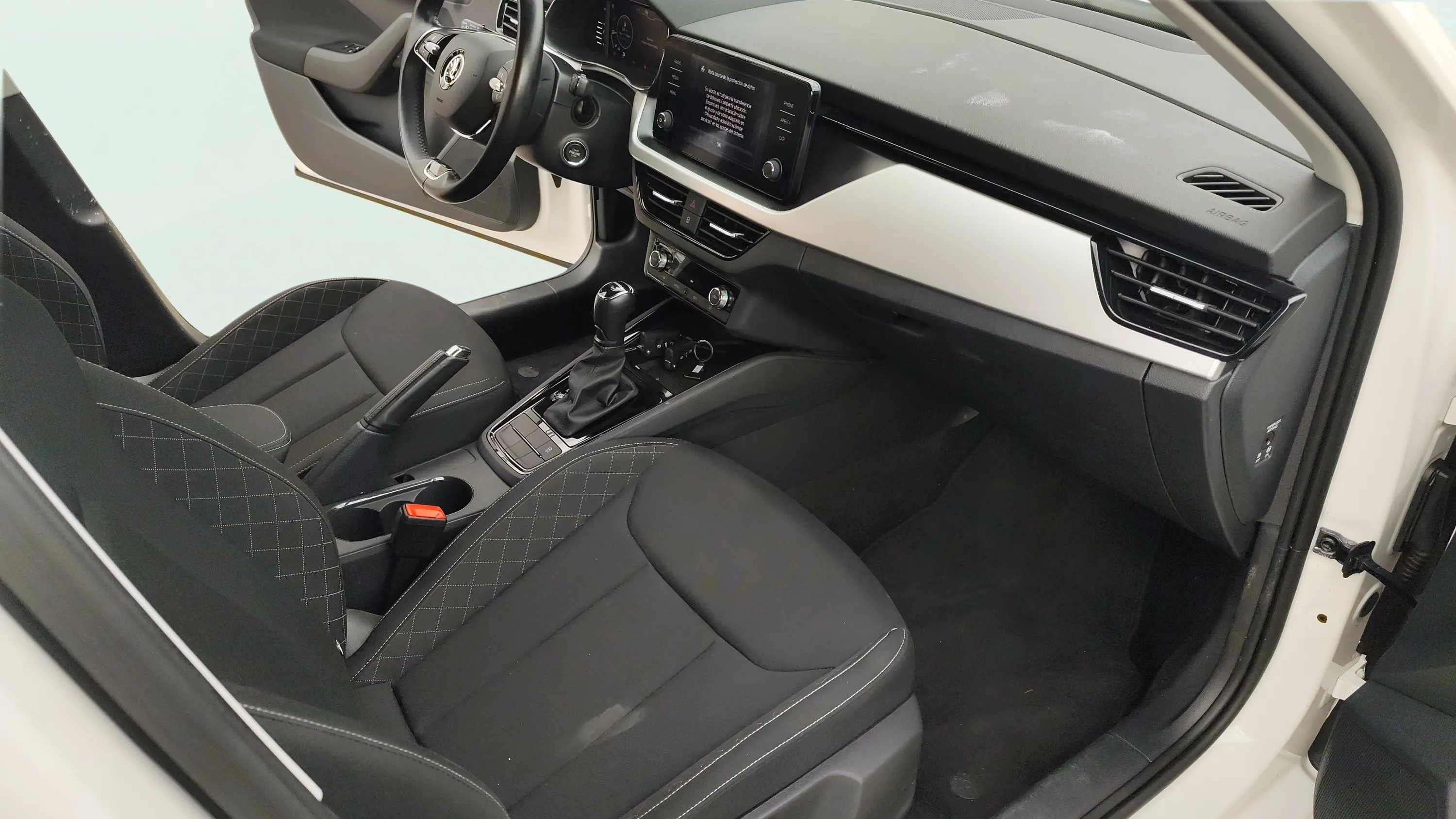 Škoda Kamiq 1.0 TSI DSG Ambition - foto 14