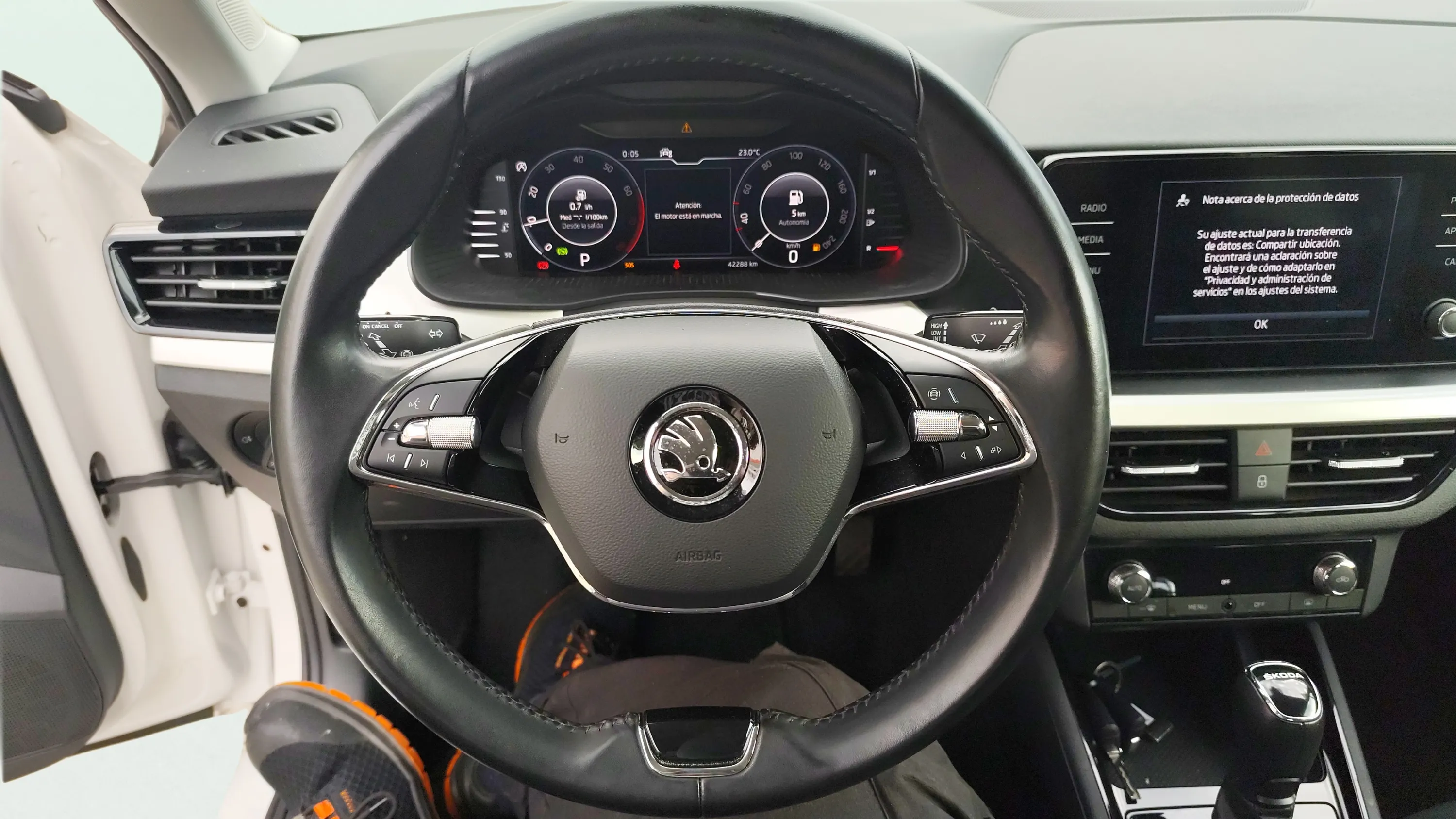 Škoda Kamiq 1.0 TSI DSG Ambition - foto 12