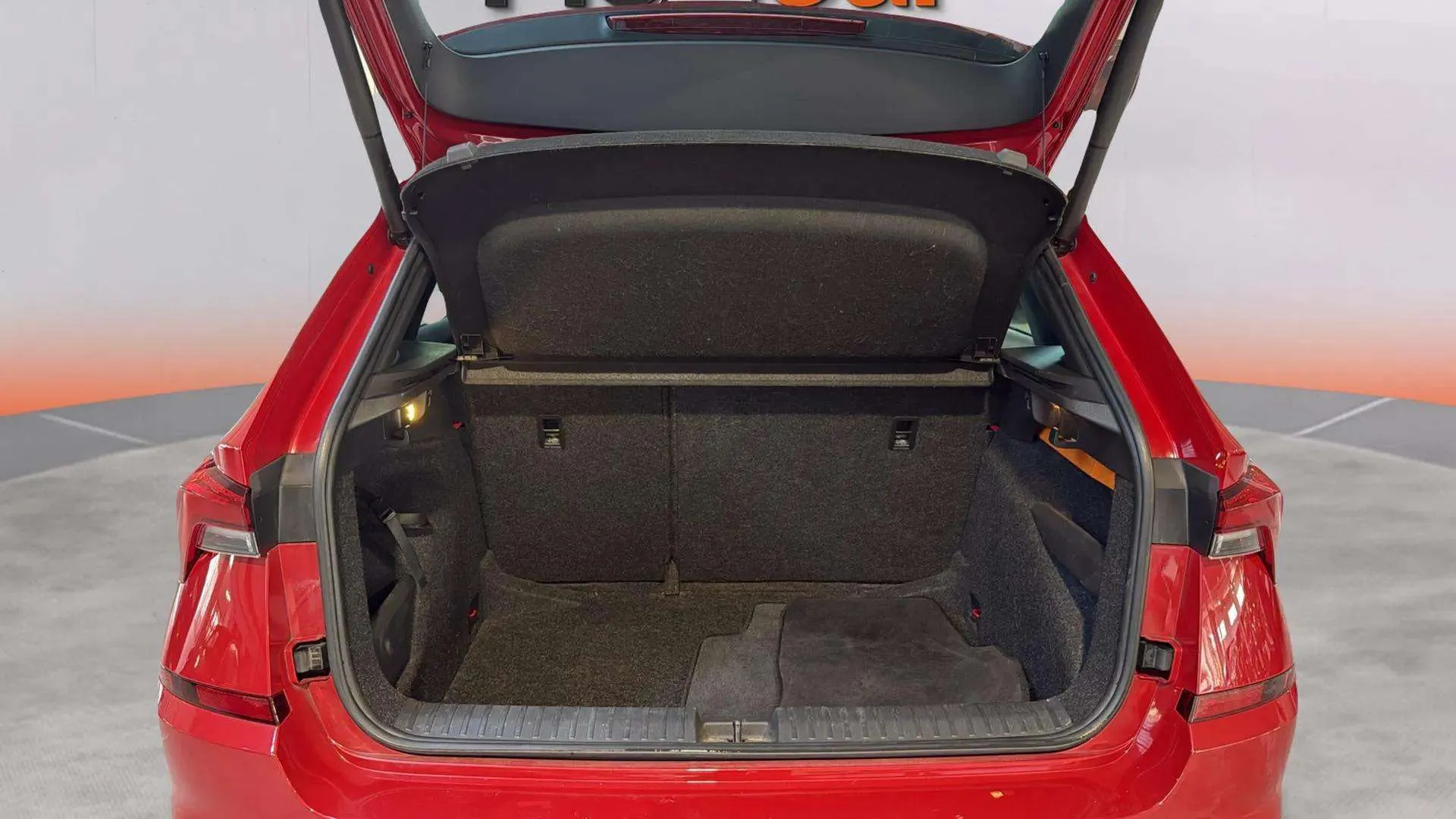 Škoda Kamiq 1.6 TDI DSG Sport - foto 9