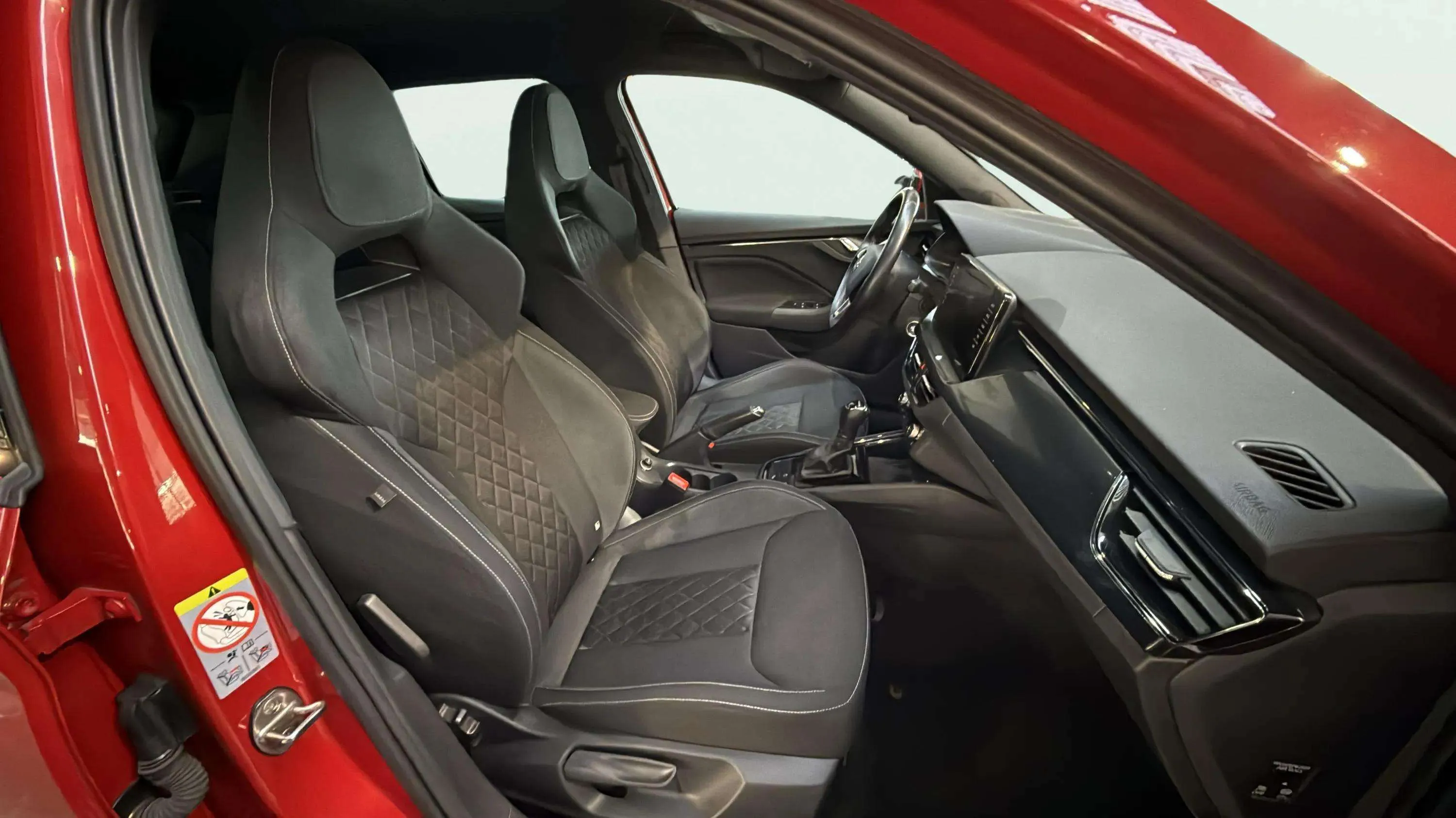 Škoda Kamiq 1.6 TDI DSG Sport - foto 16