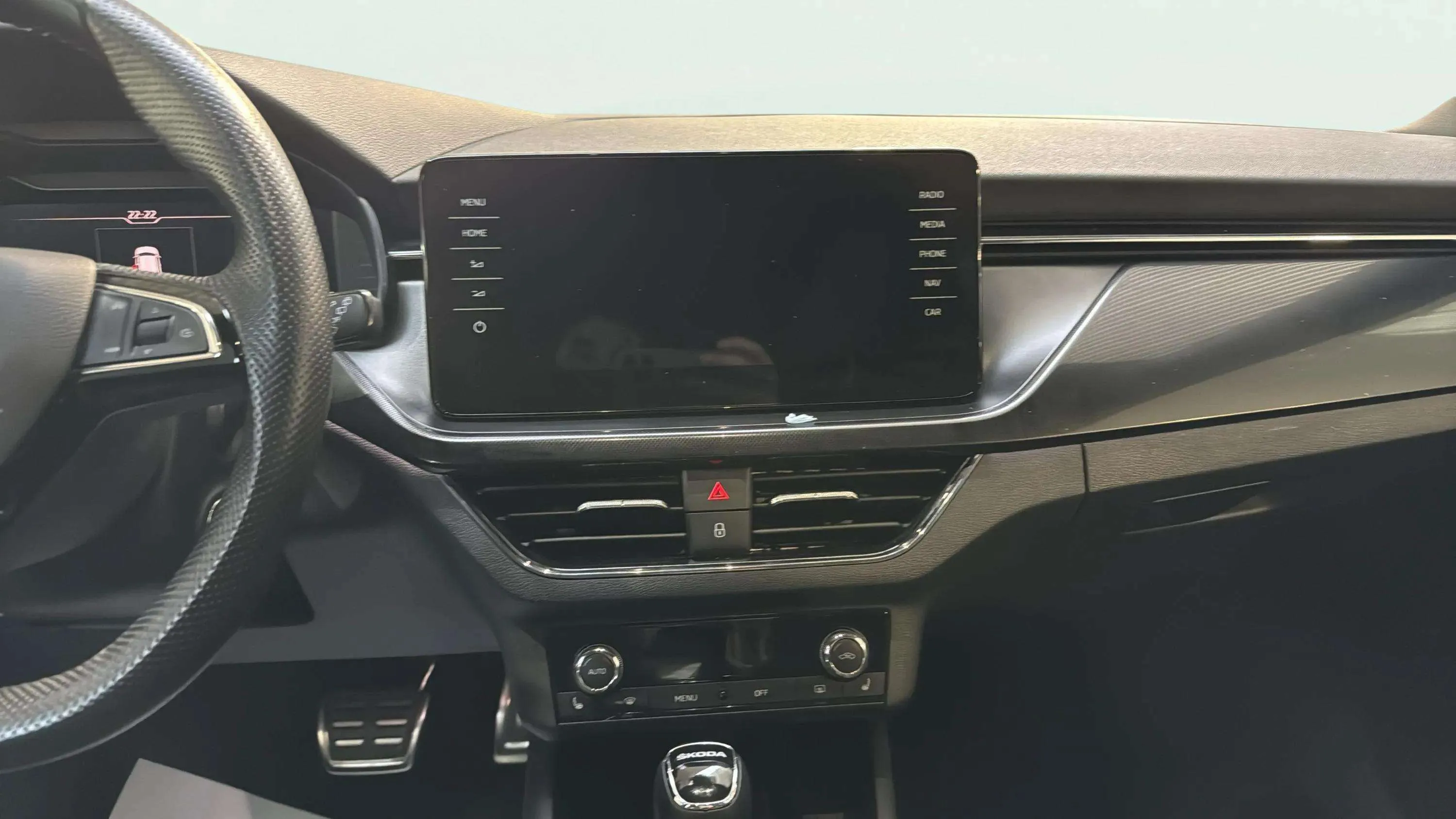 Škoda Kamiq 1.6 TDI DSG Sport - foto 11