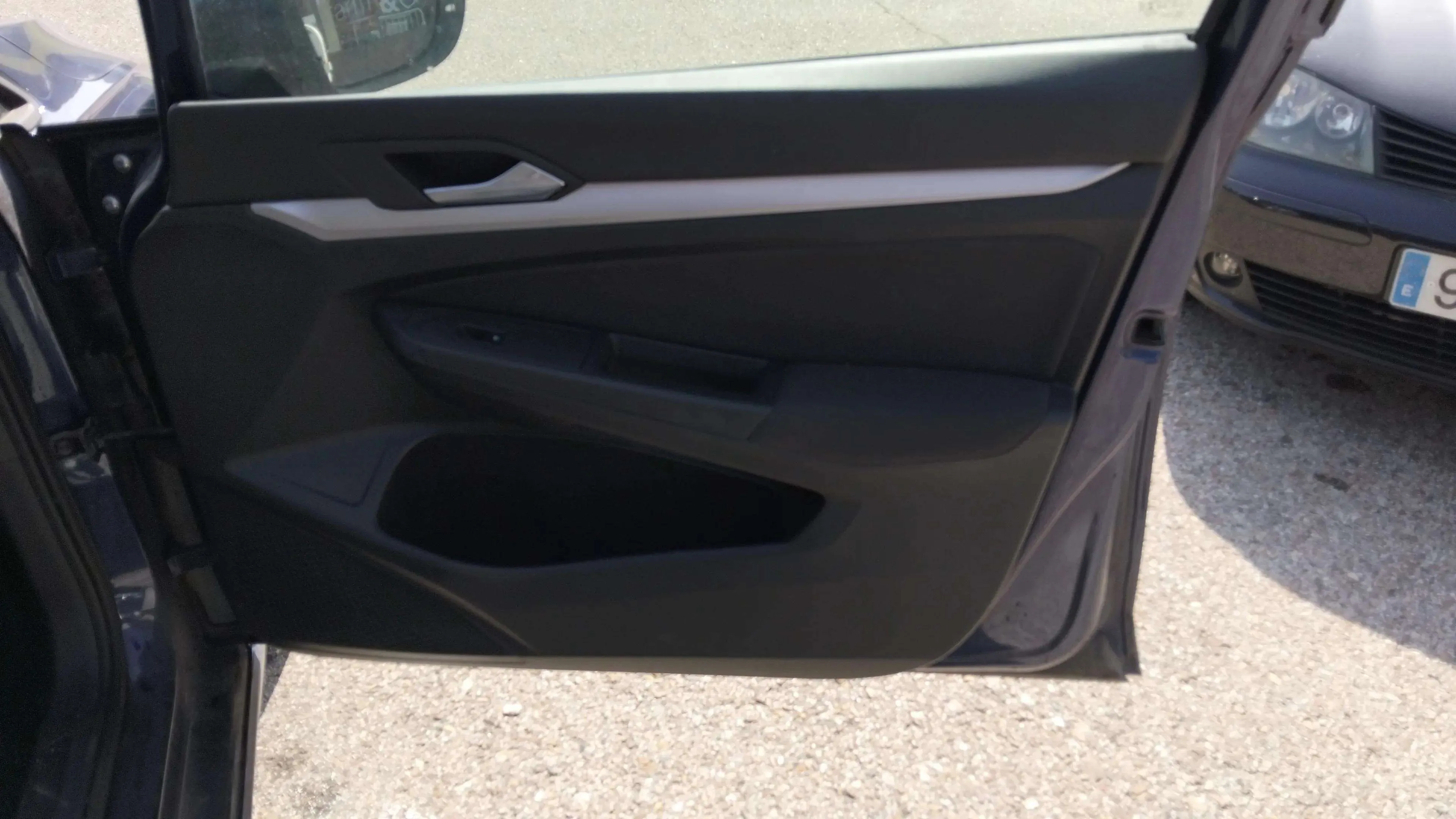 Volkswagen Golf 2.0 TDI - foto 18