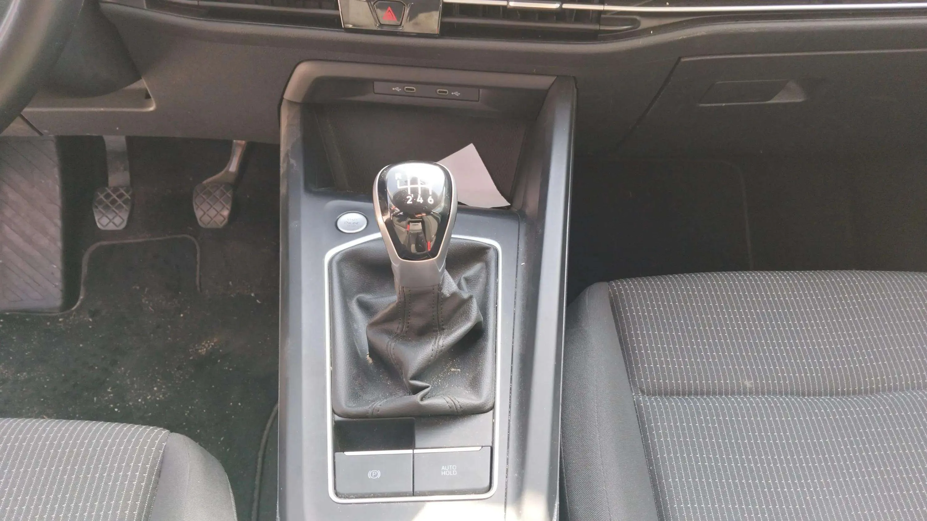 Volkswagen Golf 2.0 TDI - foto 13