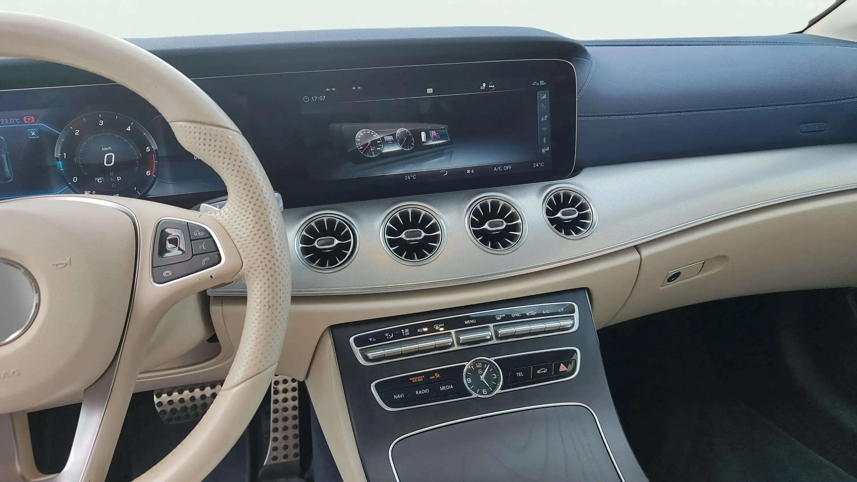 Mercedes-Benz Clase E Coupé E 220 d - foto 7