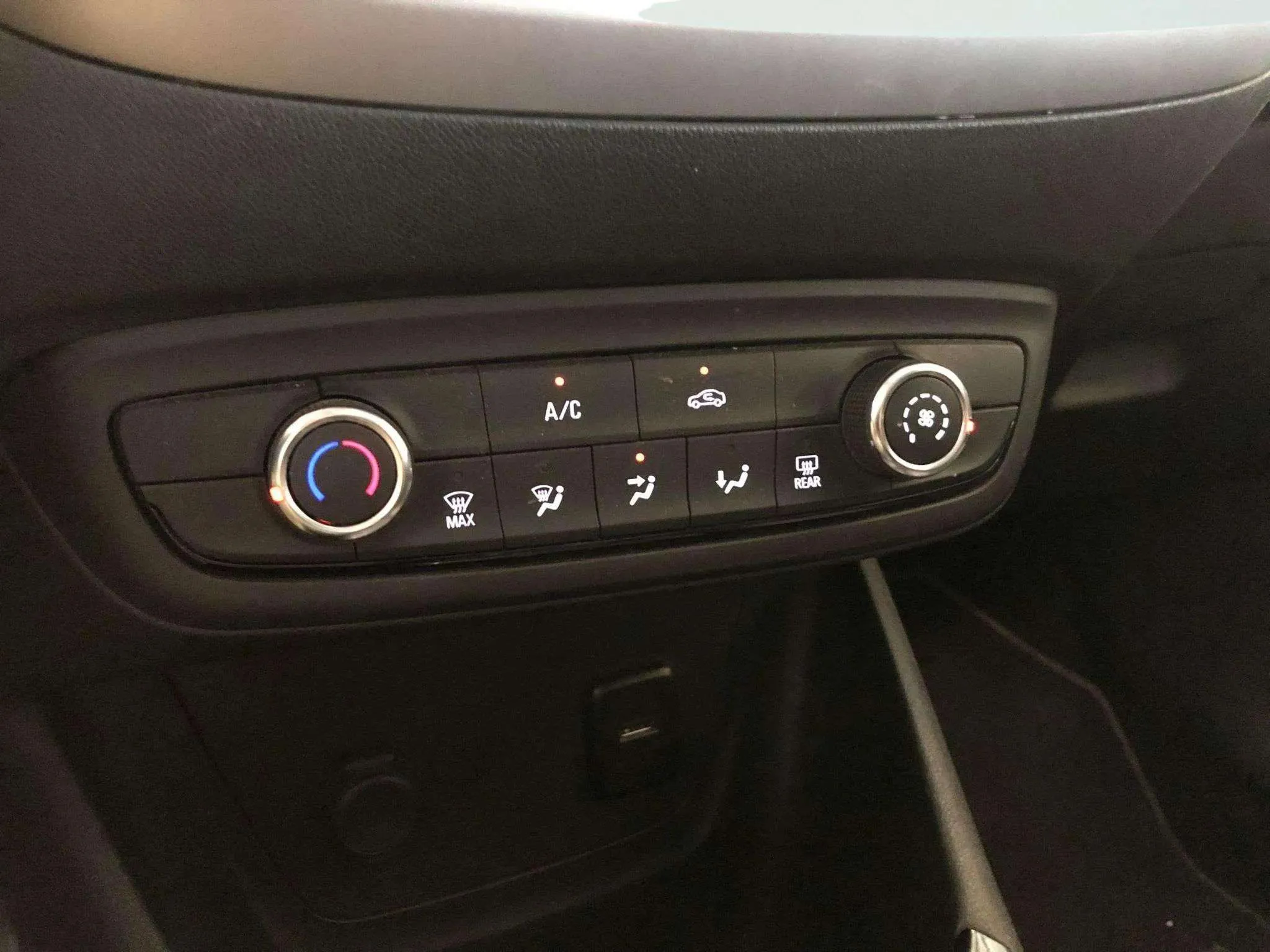 Opel Crossland 1.2T ecoTEC Excellence - foto 9