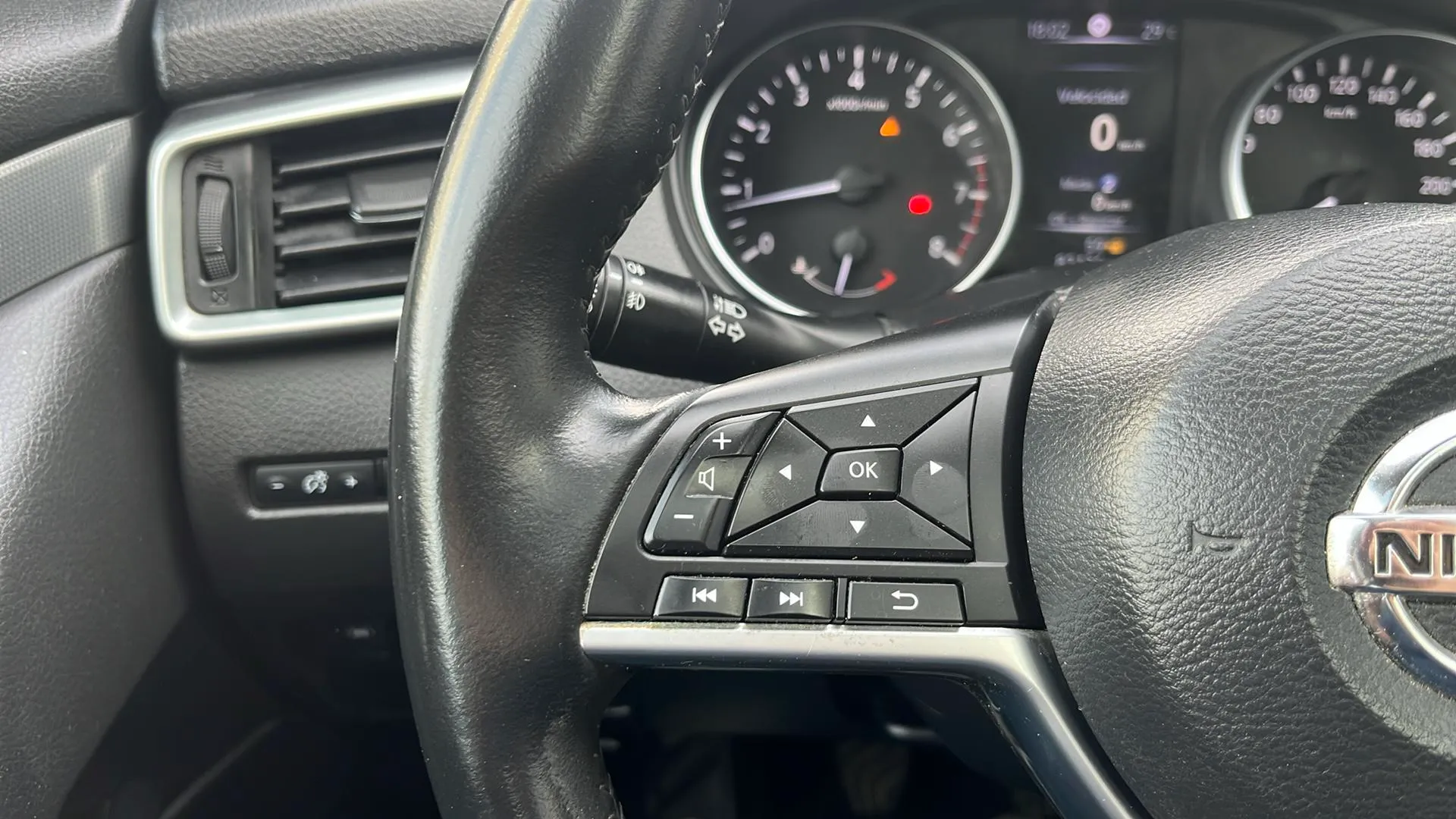 Nissan Qashqai DIG-T E6D Acenta - foto 11