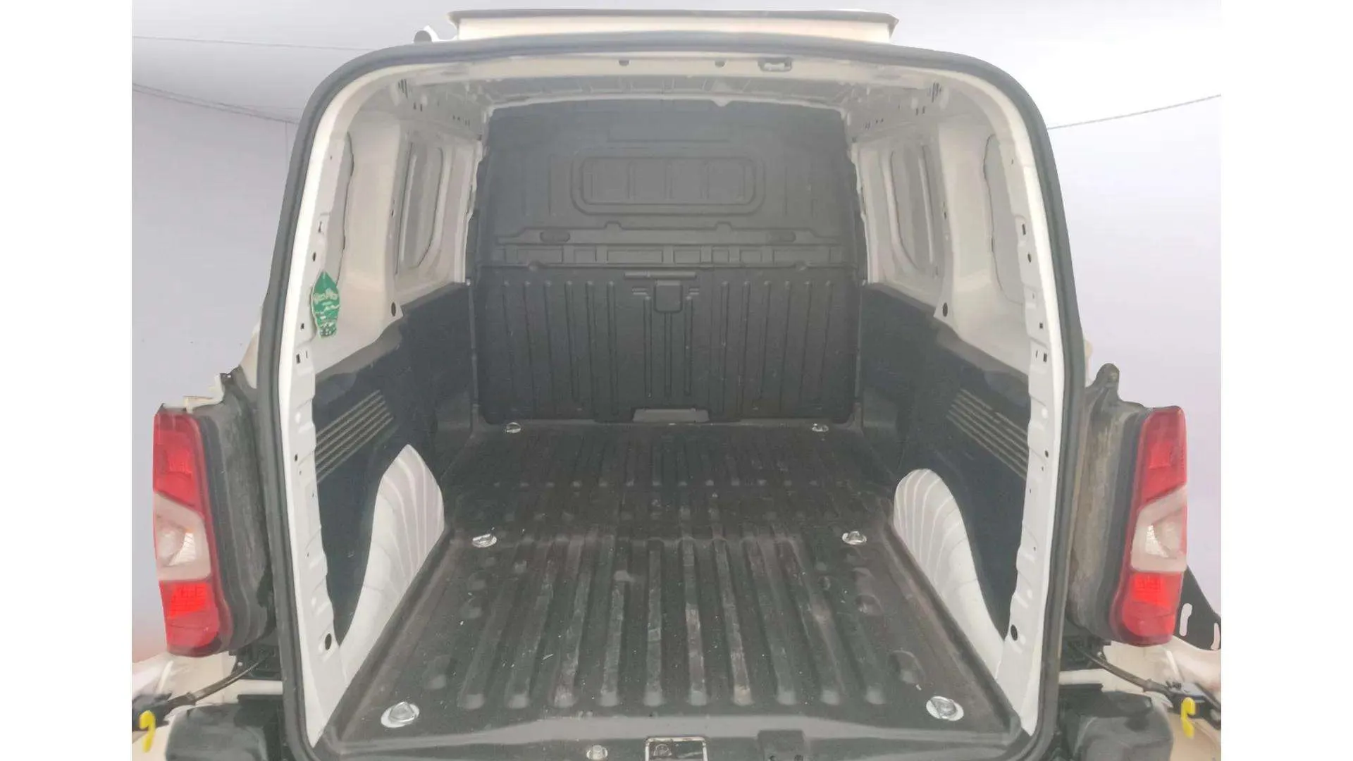 Peugeot Partner 1.5 Diesel - foto 11