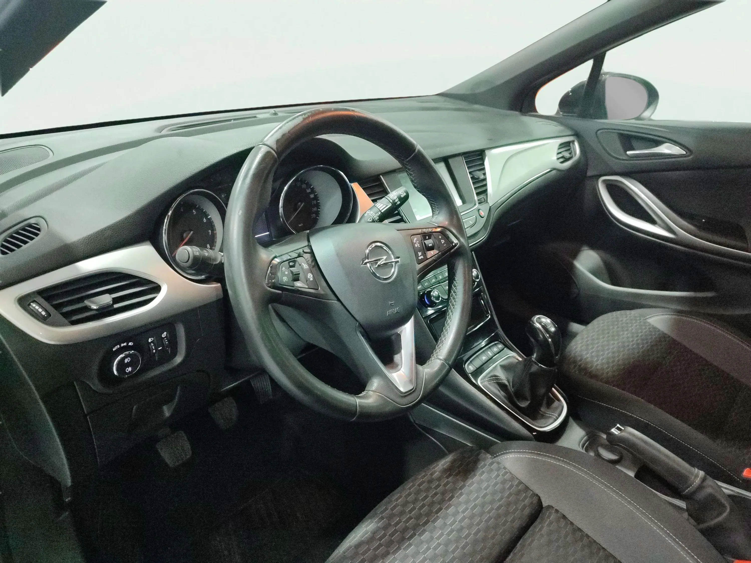 Opel Astra 1.2T SHL 2020 - foto 6