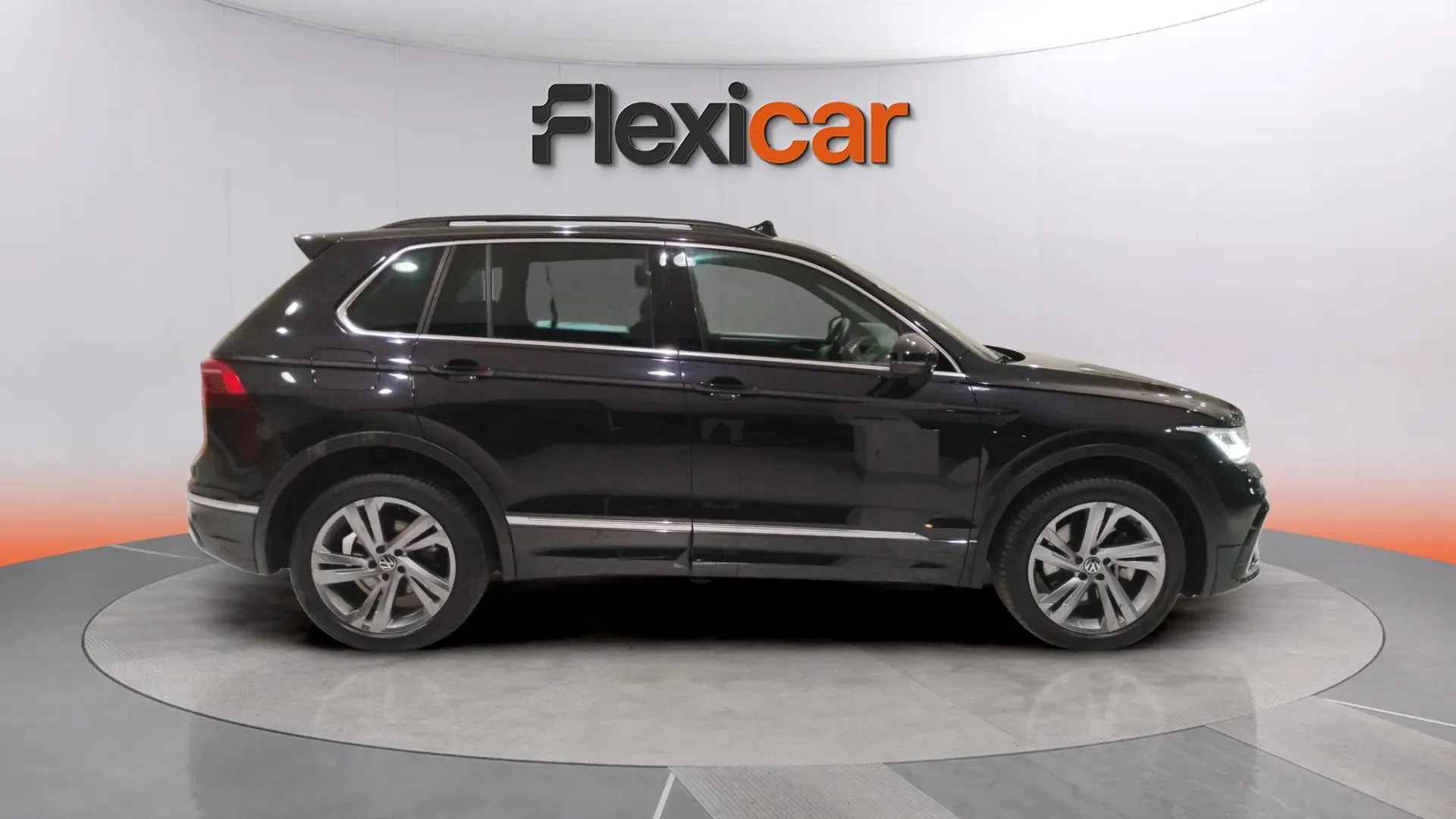 Volkswagen Tiguan R-Line 1.4 TSI eHybrid DSG - foto 3