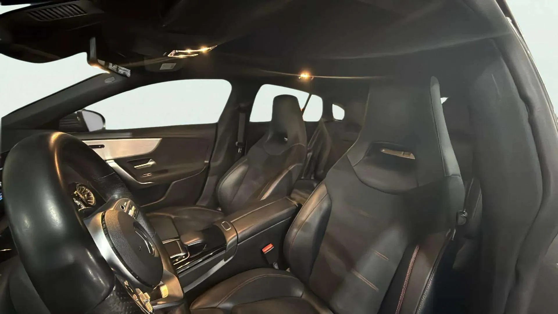 Mercedes-Benz CLA 200 Shooting Brake - foto 11