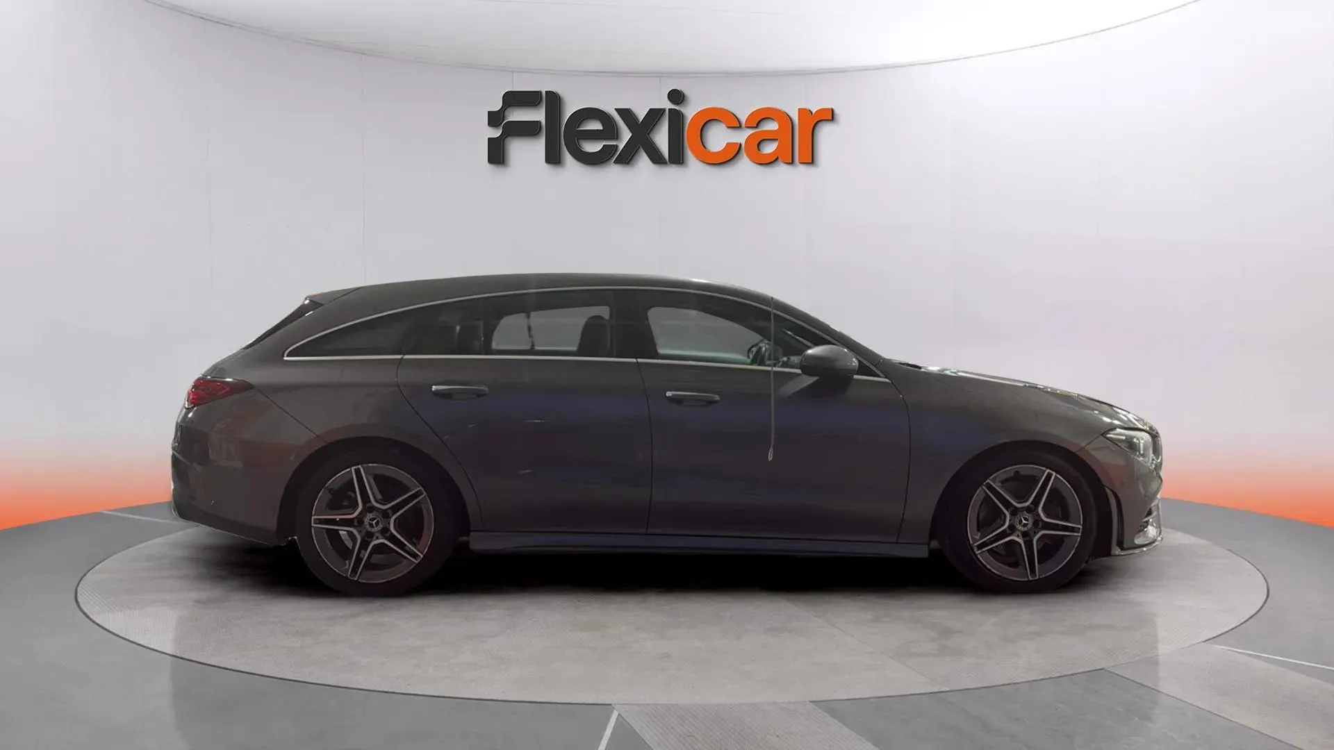 Mercedes-Benz CLA 200 Shooting Brake - foto 3