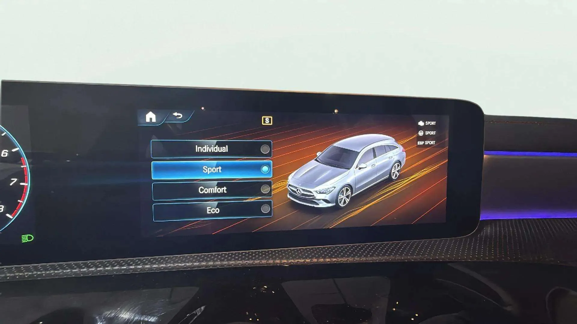 Mercedes-Benz CLA 200 Shooting Brake - foto 18