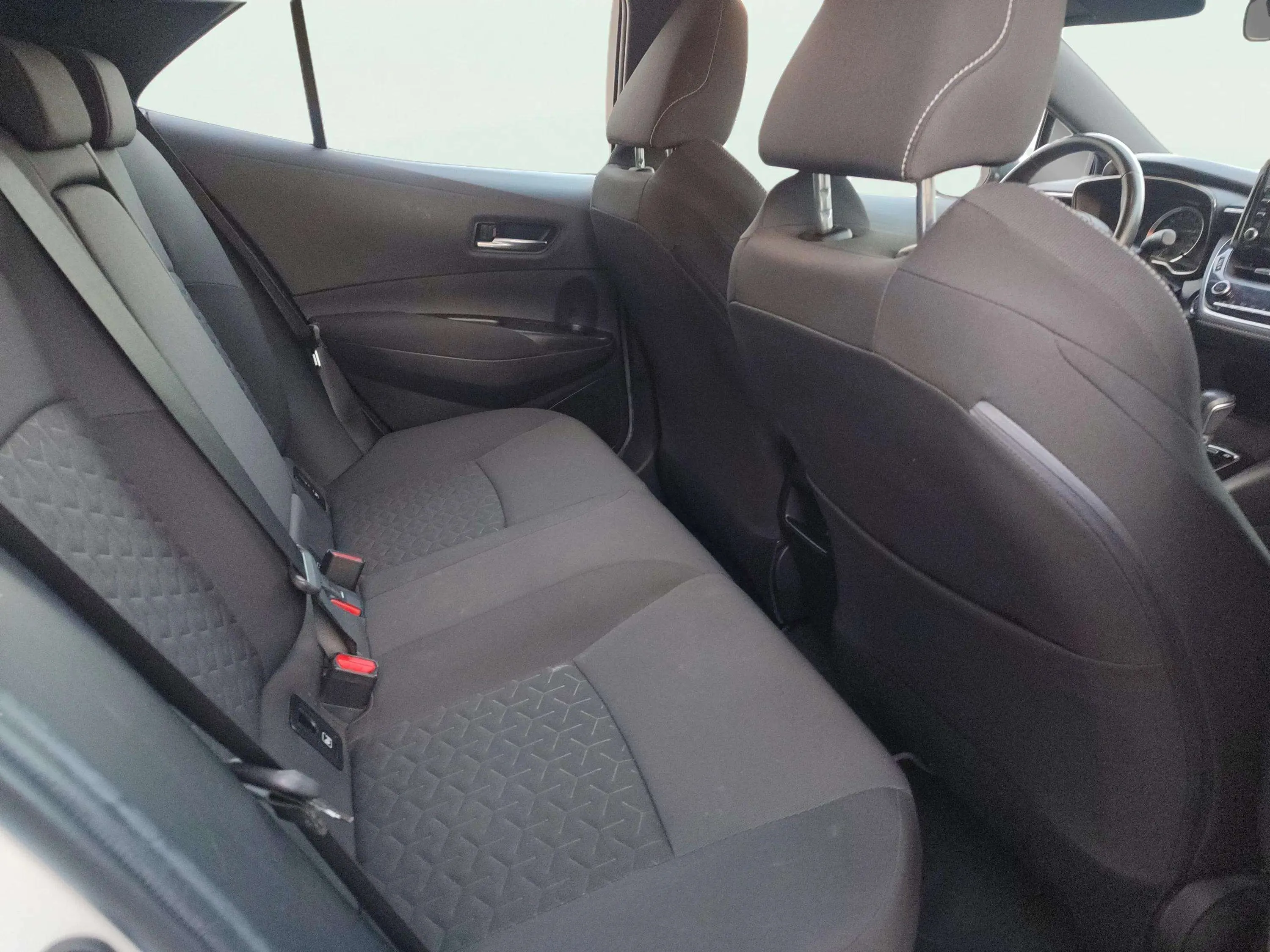 Toyota Corolla 1.8 125H Active Tech E-CVT - foto 9