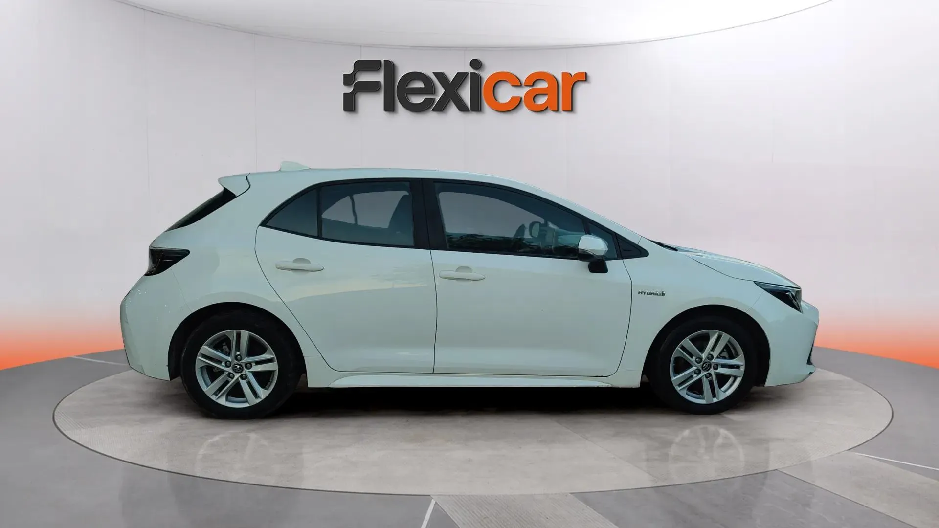 Toyota Corolla 1.8 125H Active Tech E-CVT - foto 3