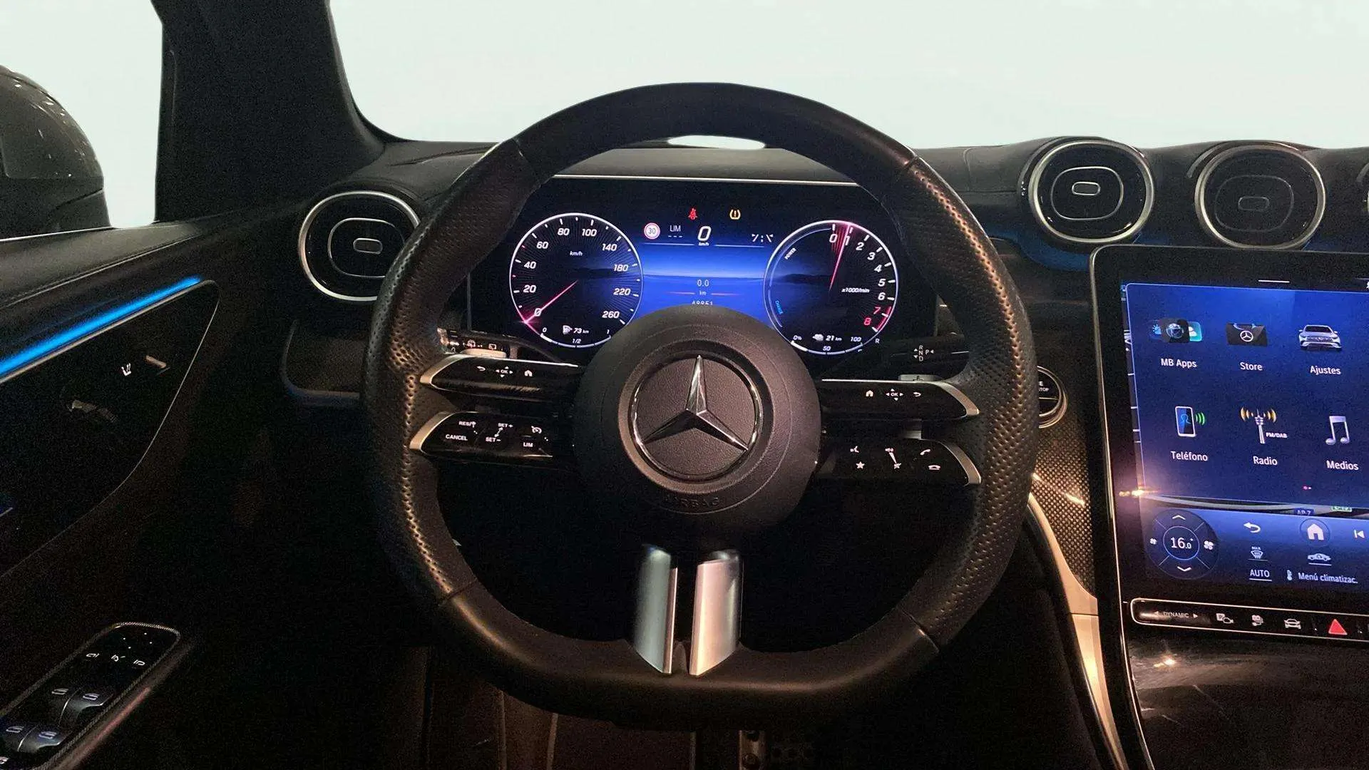Mercedes-Benz GLC 300 e 4MATIC - foto 13