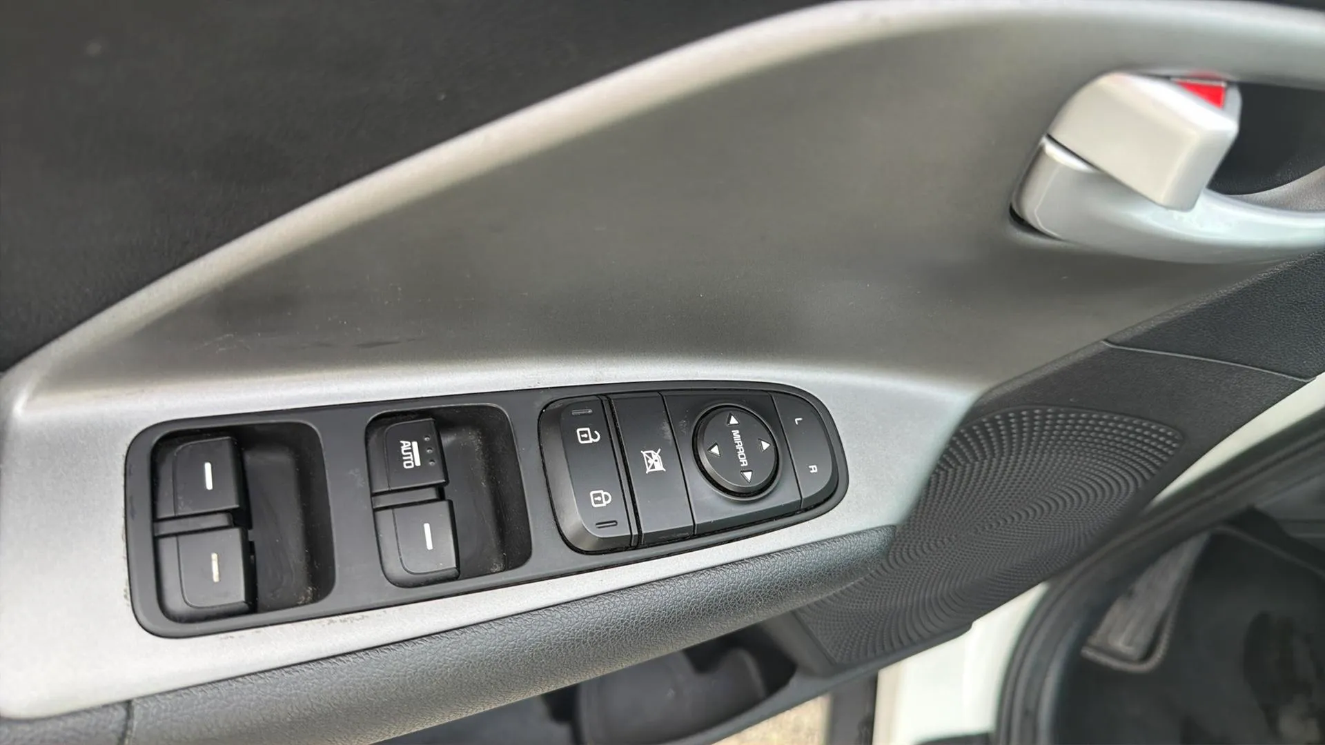 Kia Niro 1.6 GDi HEV Concept - foto 10