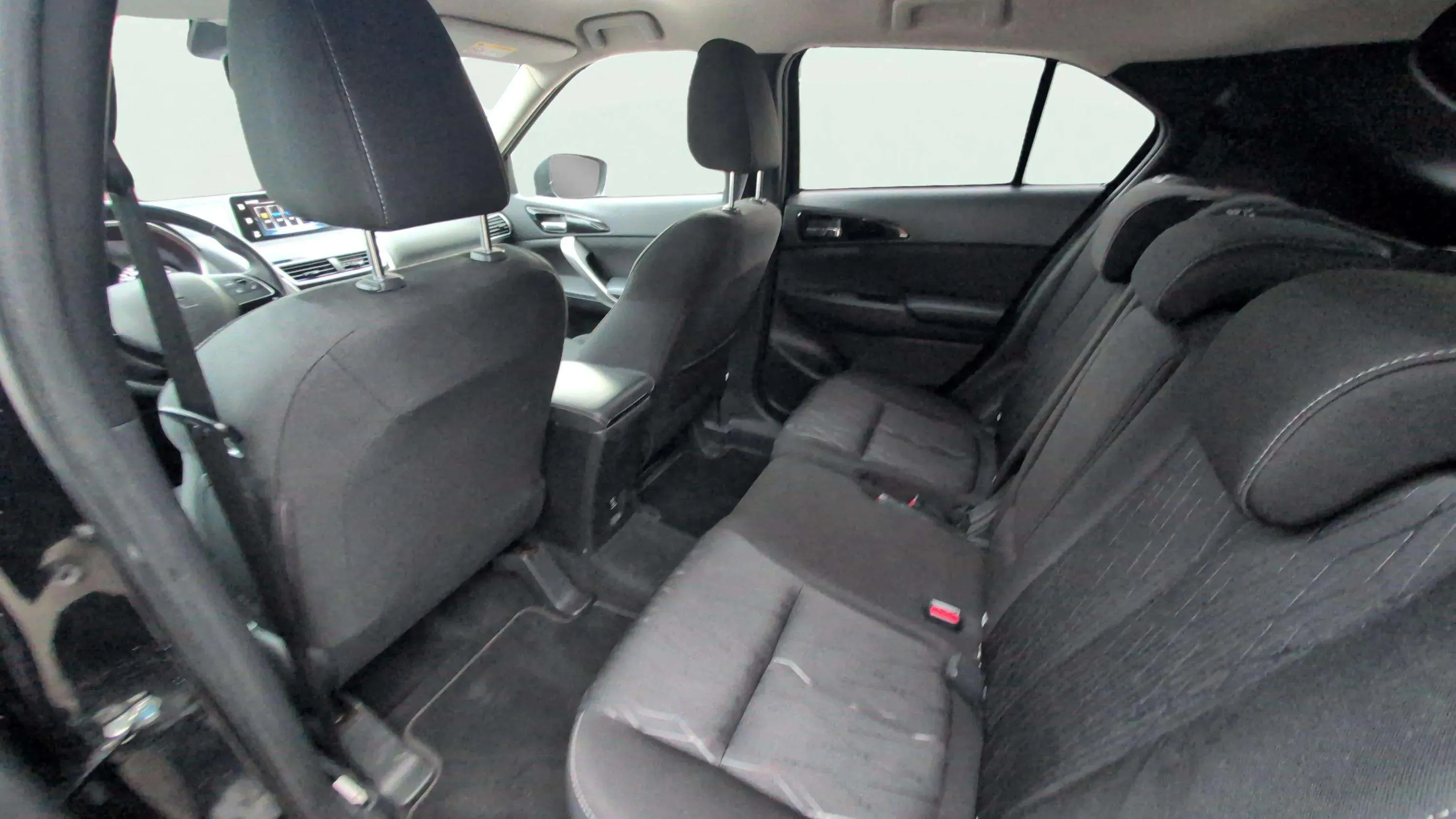Mitsubishi Eclipse Cross 150T Spirit - foto 24