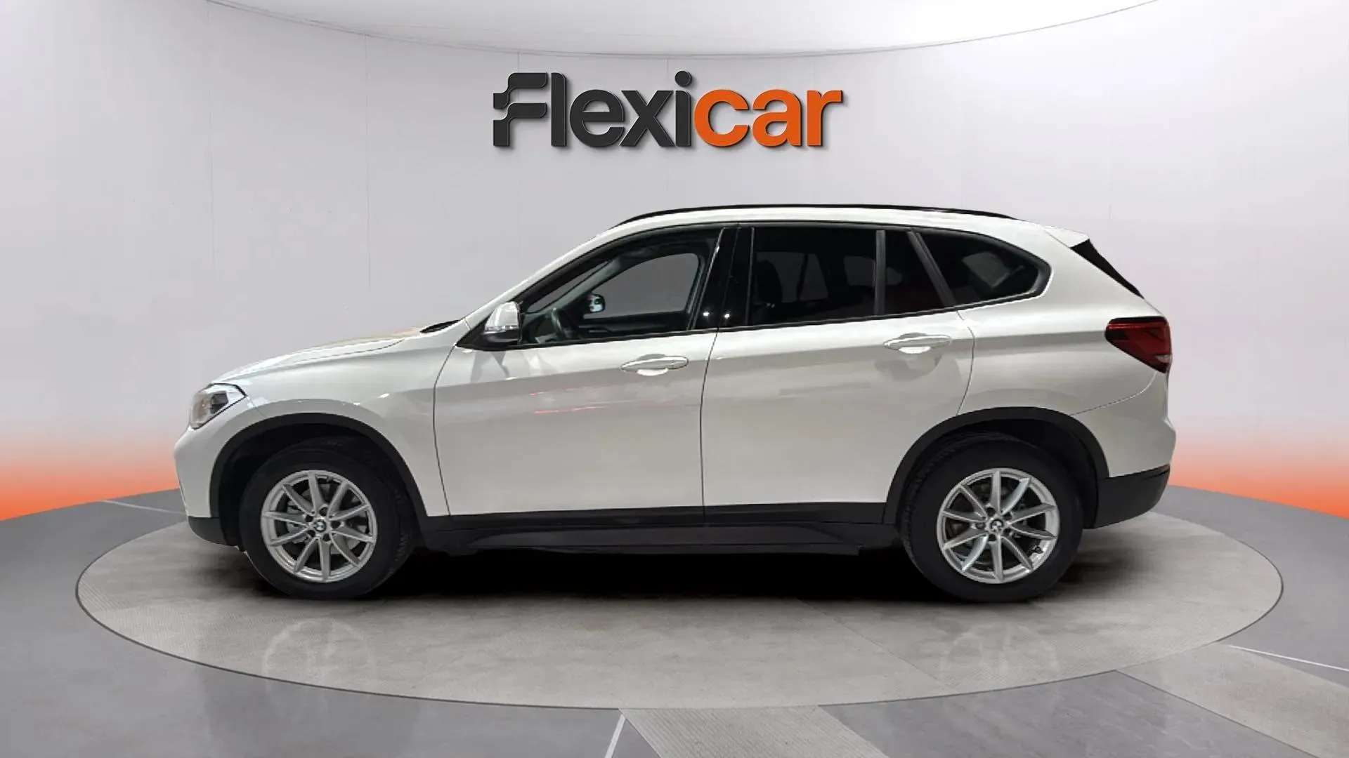 BMW X1 sDrive18dA Business - foto 4
