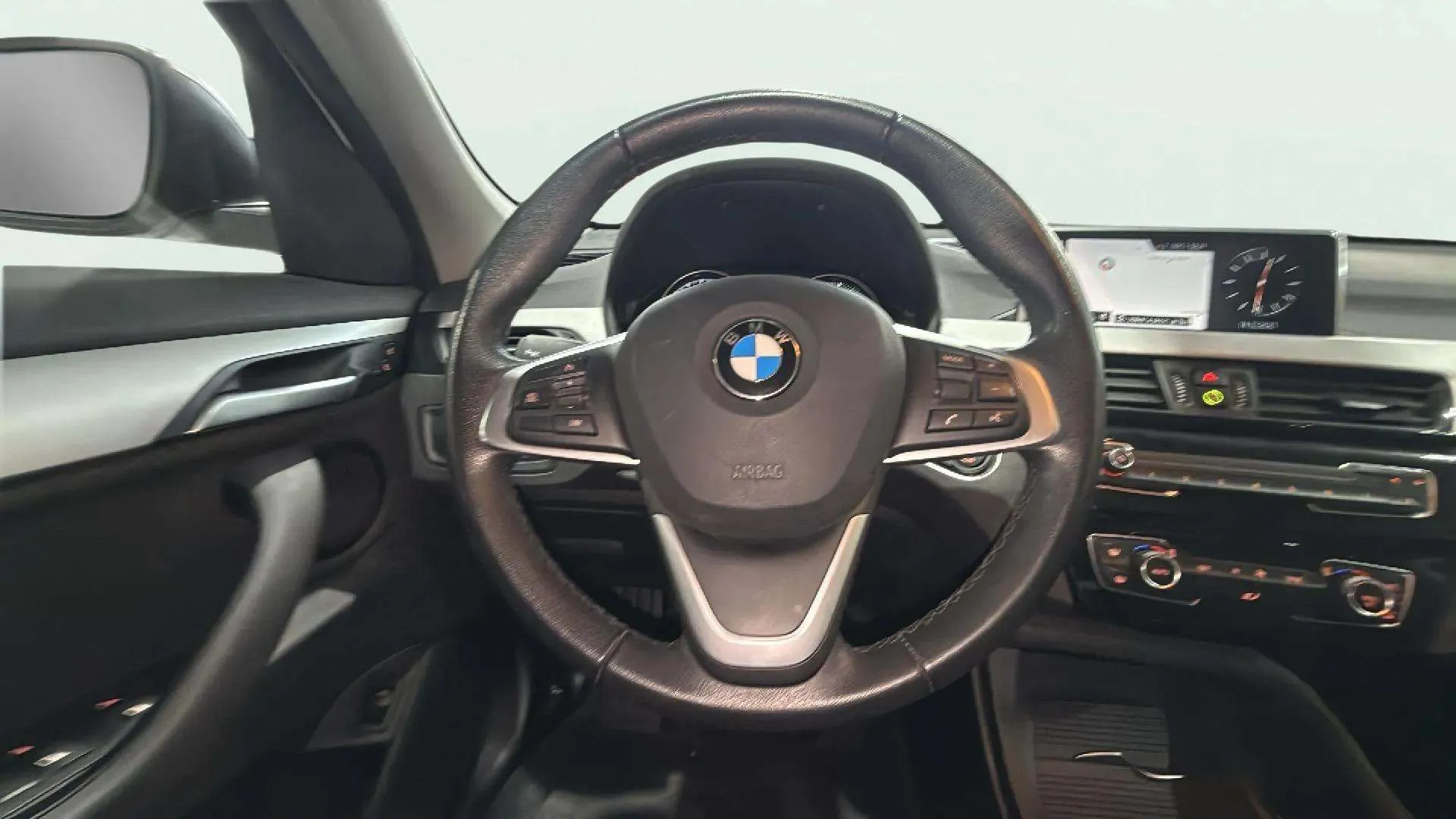 BMW X1 sDrive18dA Business - foto 18