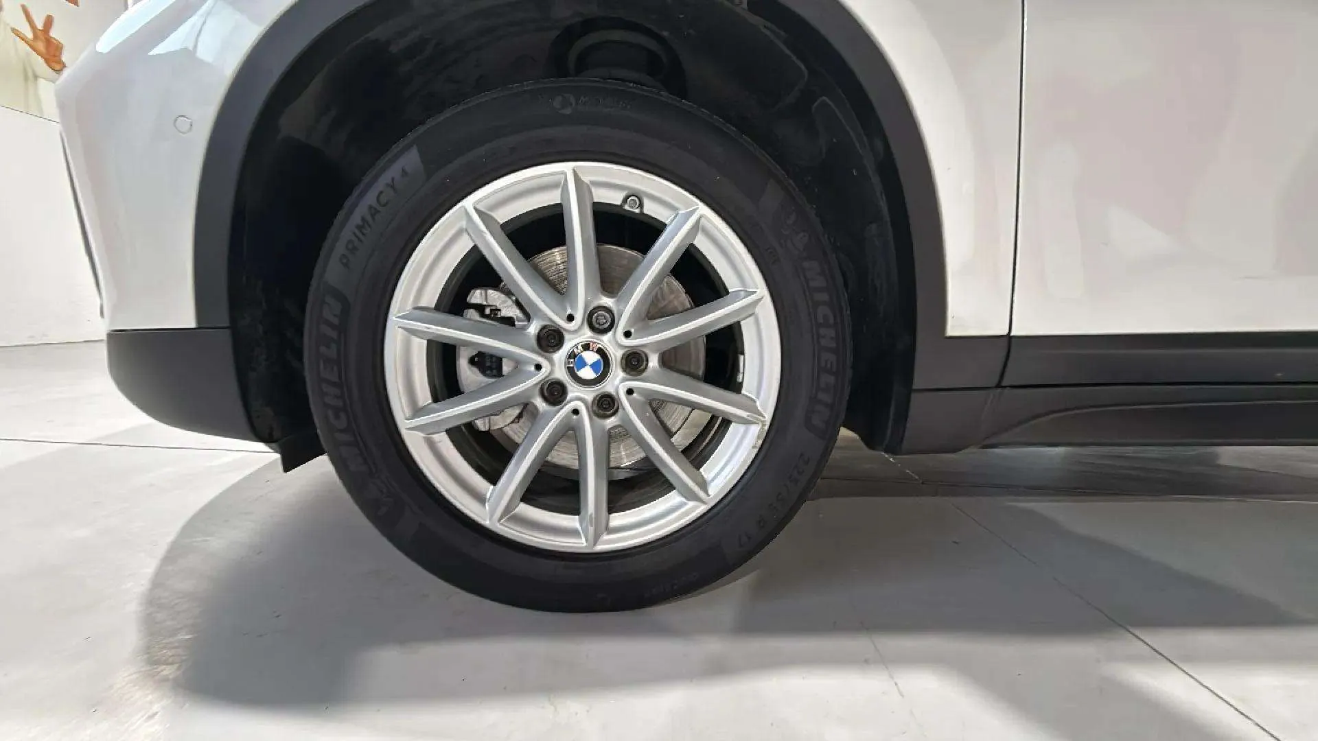 BMW X1 sDrive18dA Business - foto 24