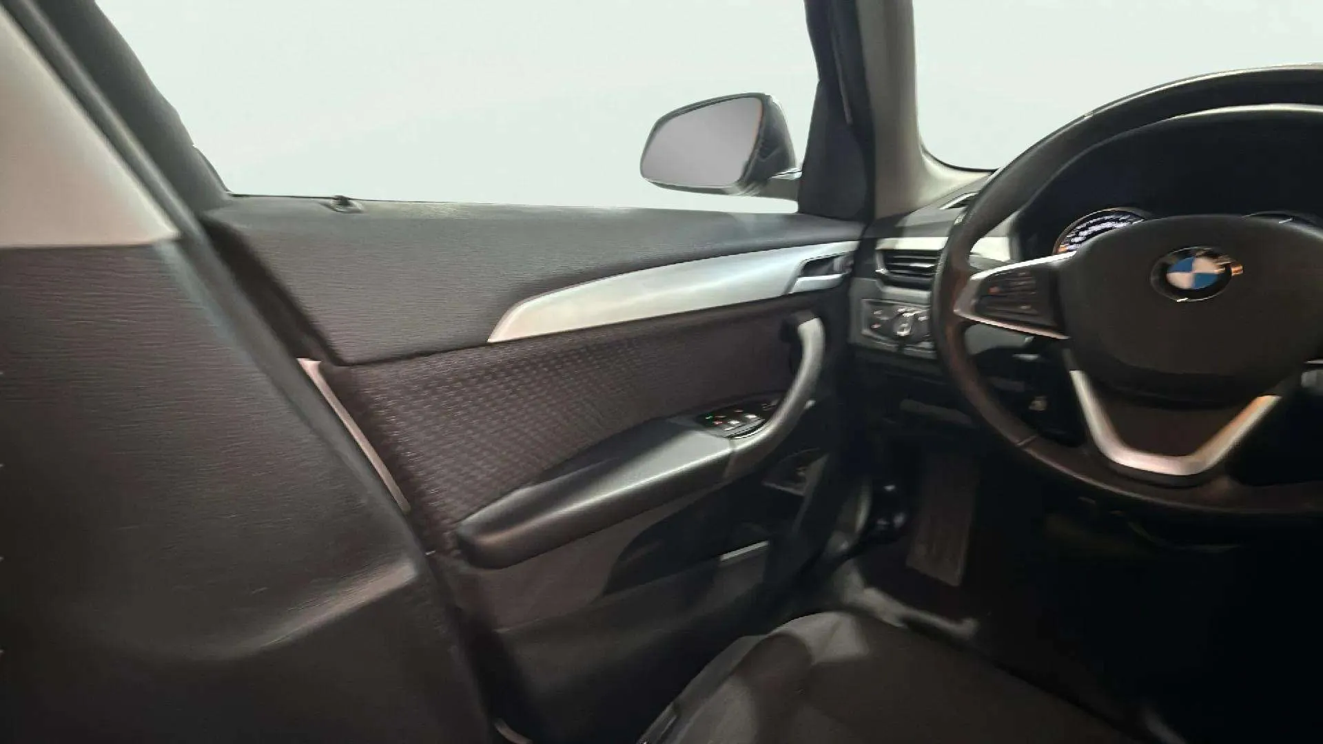 BMW X1 sDrive18dA Business - foto 17