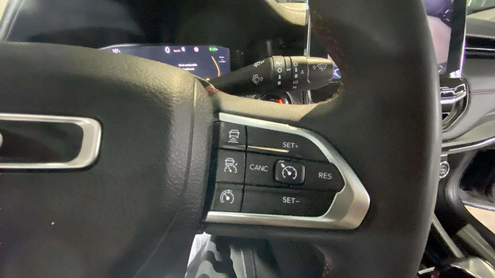 Jeep Compass 1.3 PHEV S AWD - foto 32