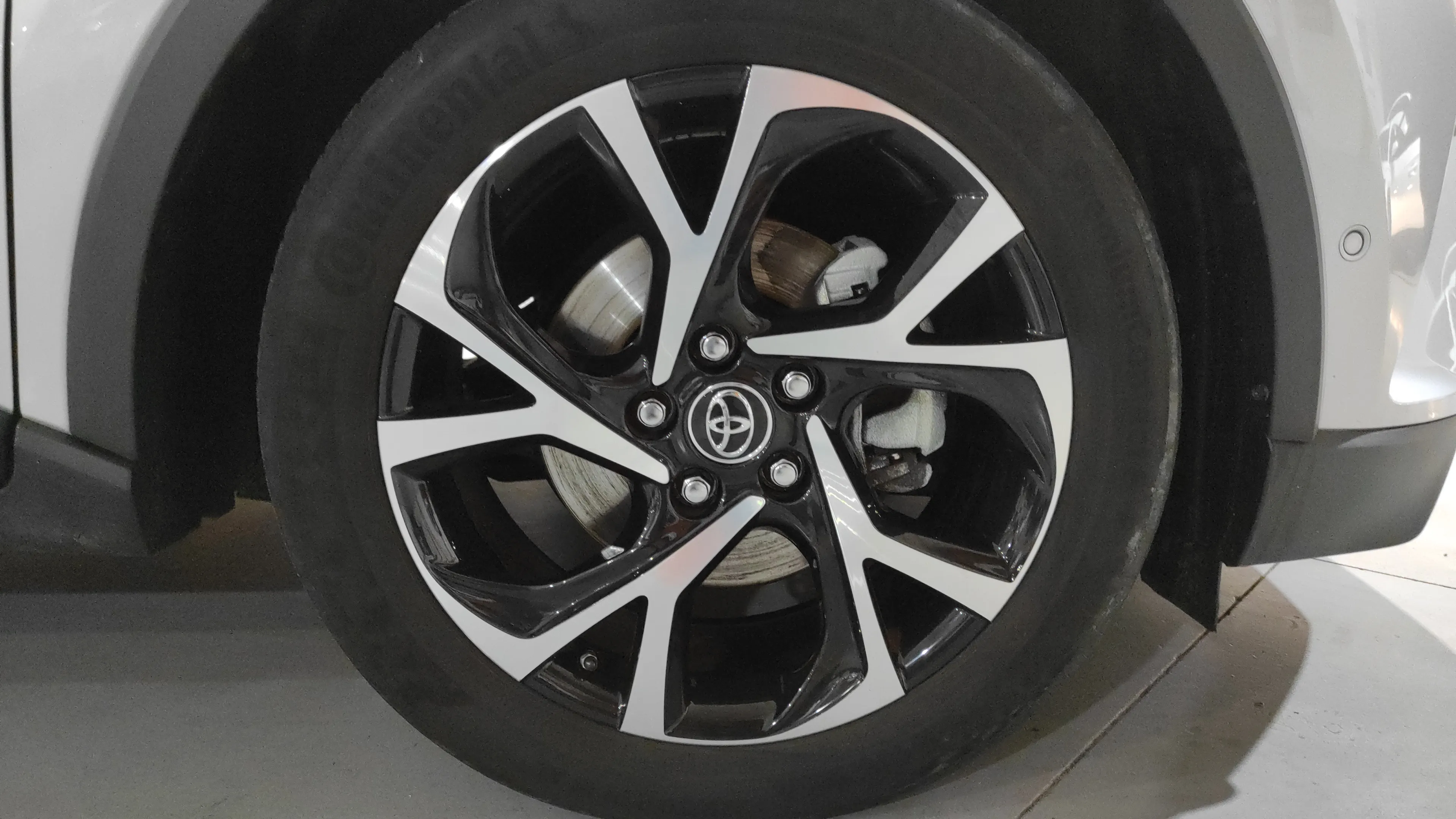 Toyota C-HR 1.8 125H Advance - foto 32