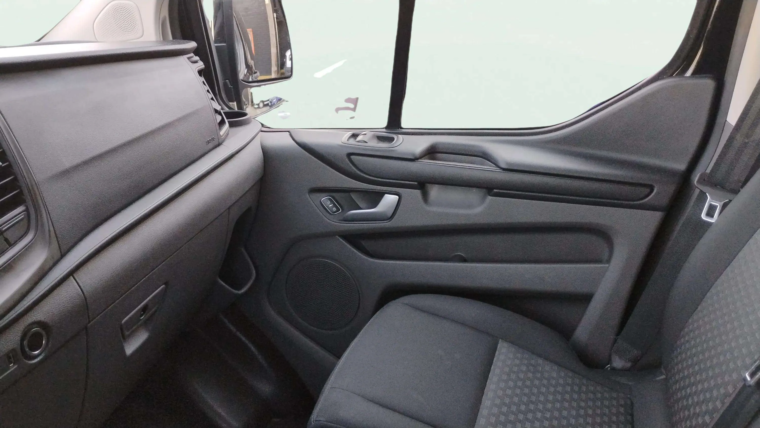 Ford Transit Custom Kombi FT 320 L2 Trend 2.0 Ecobule - foto 10