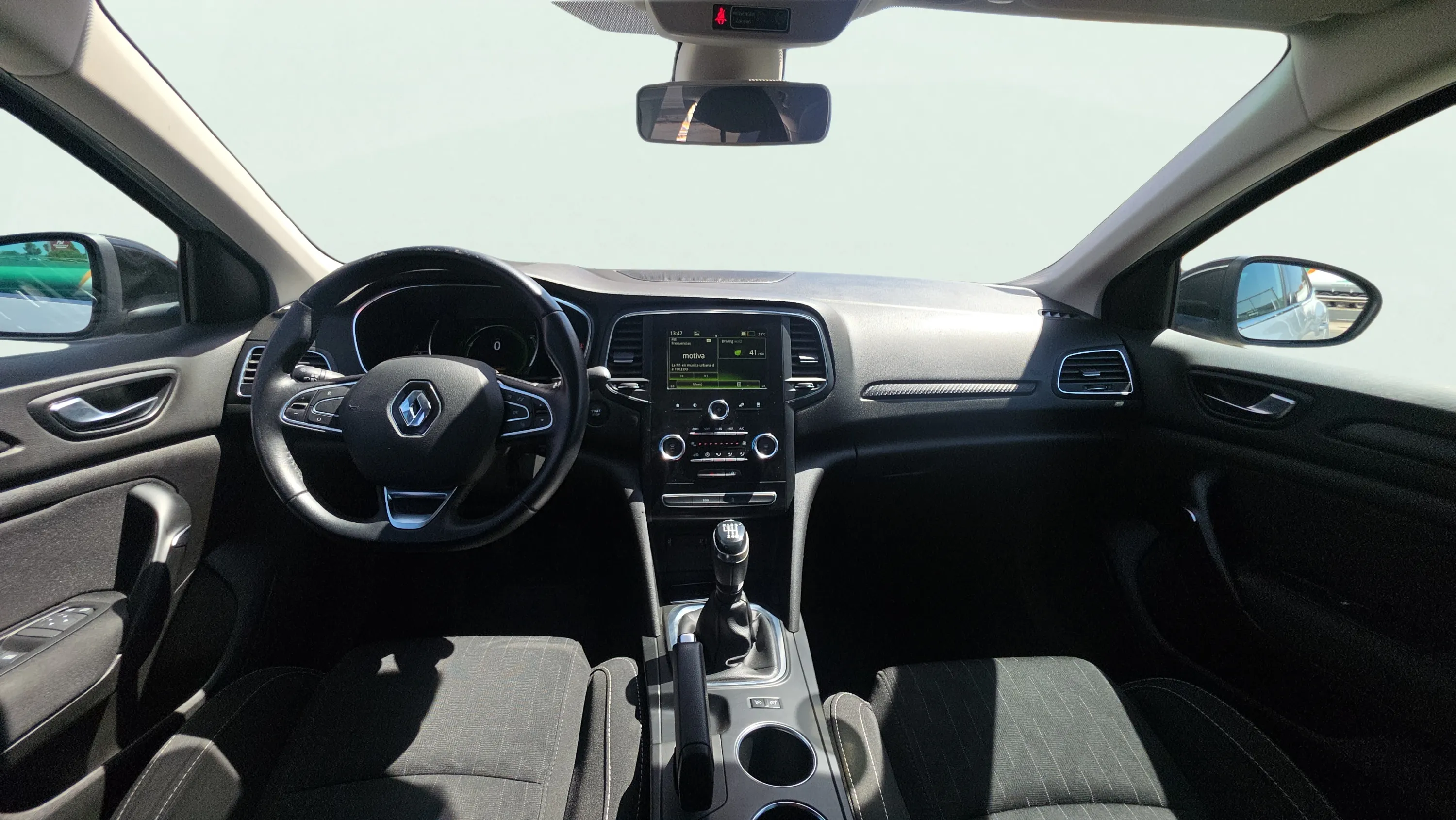 Renault Mégane Limited TCe GPF - foto 10