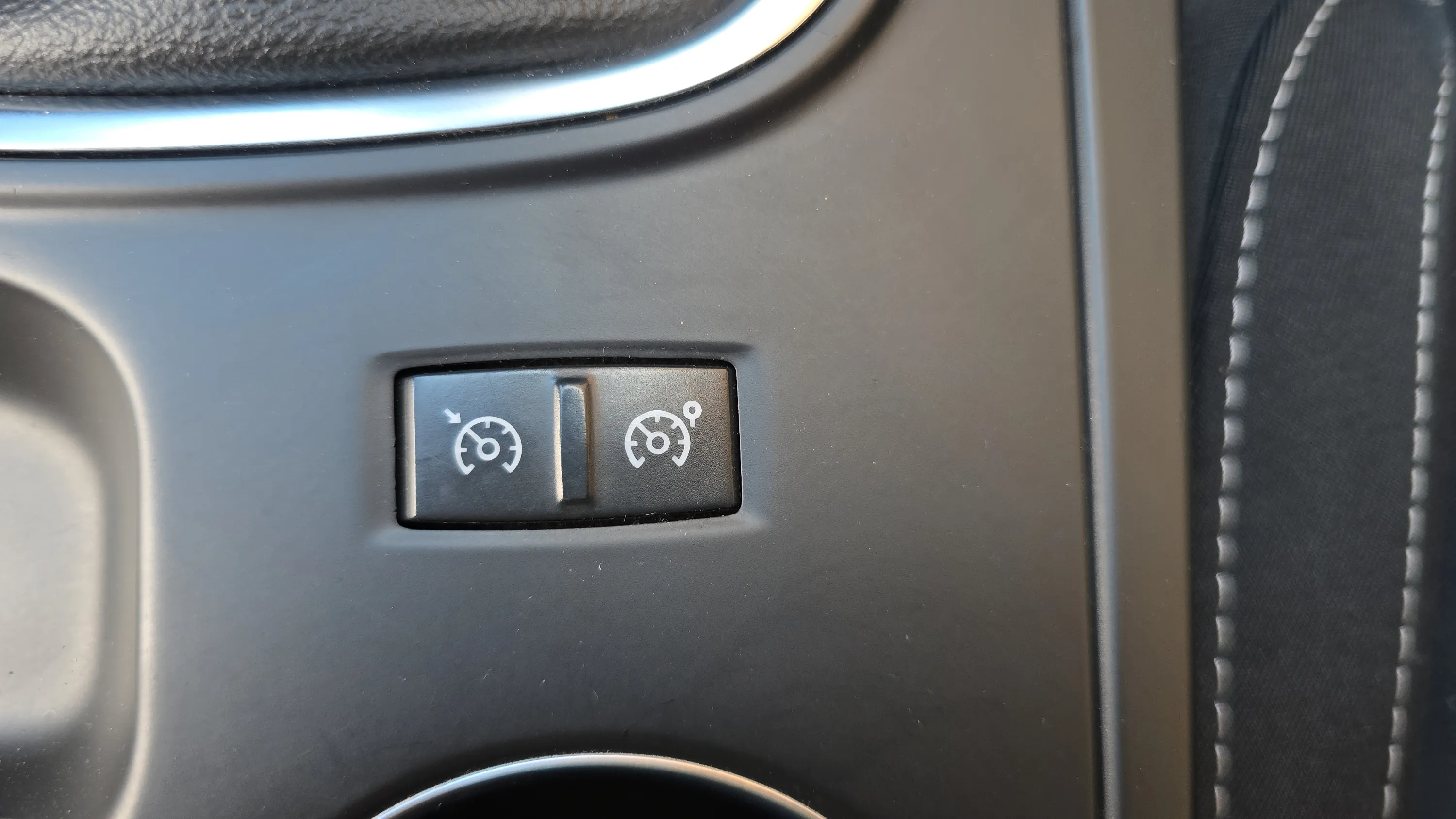 Renault Mégane Limited TCe GPF - foto 19