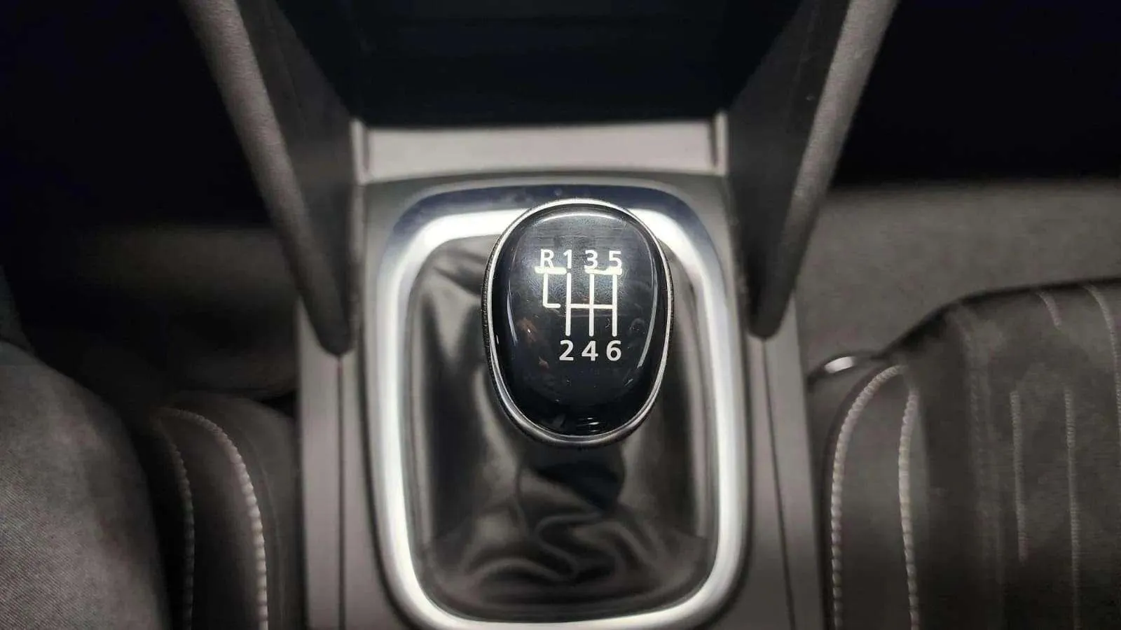 Renault Mégane Limited TCe GPF -SS - foto 14