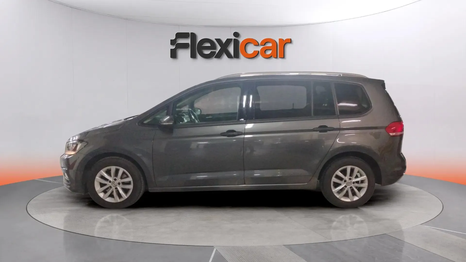 Volkswagen Touran Advance 1.6 TDI - foto 4