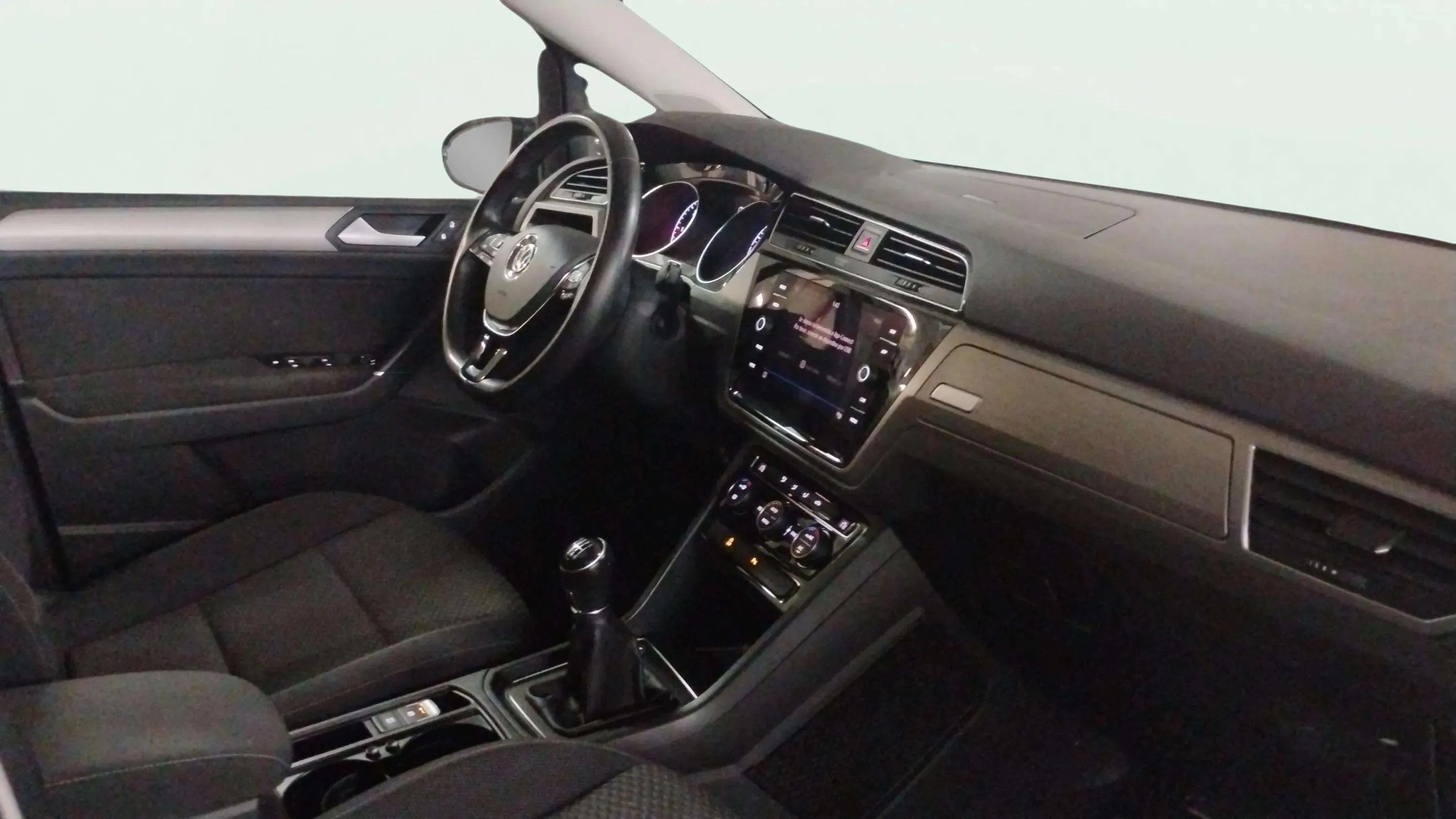 Volkswagen Touran Advance 1.6 TDI - foto 12